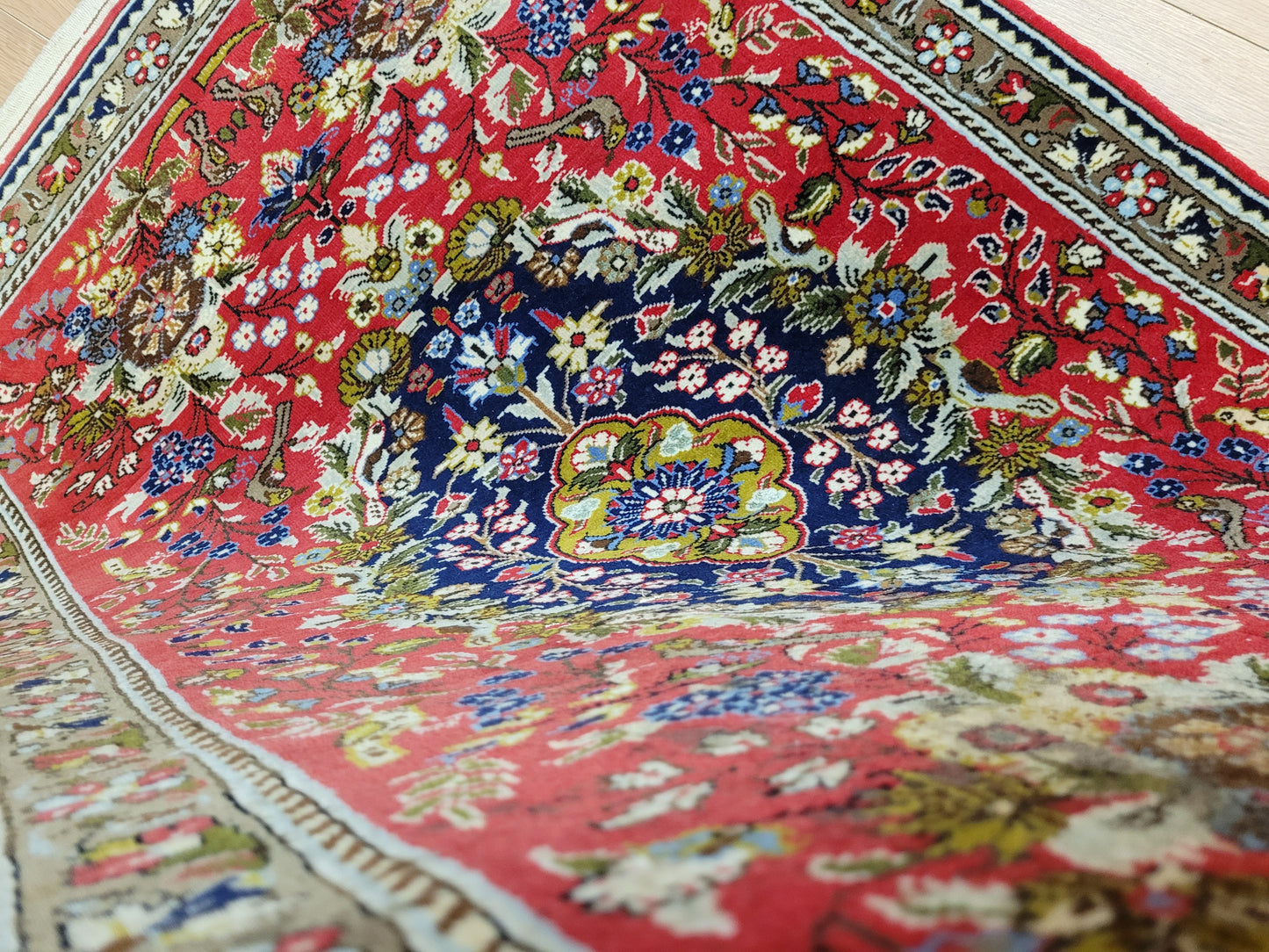 Ghom Teppich Korkwolle Medaillon floral fein geknüpft