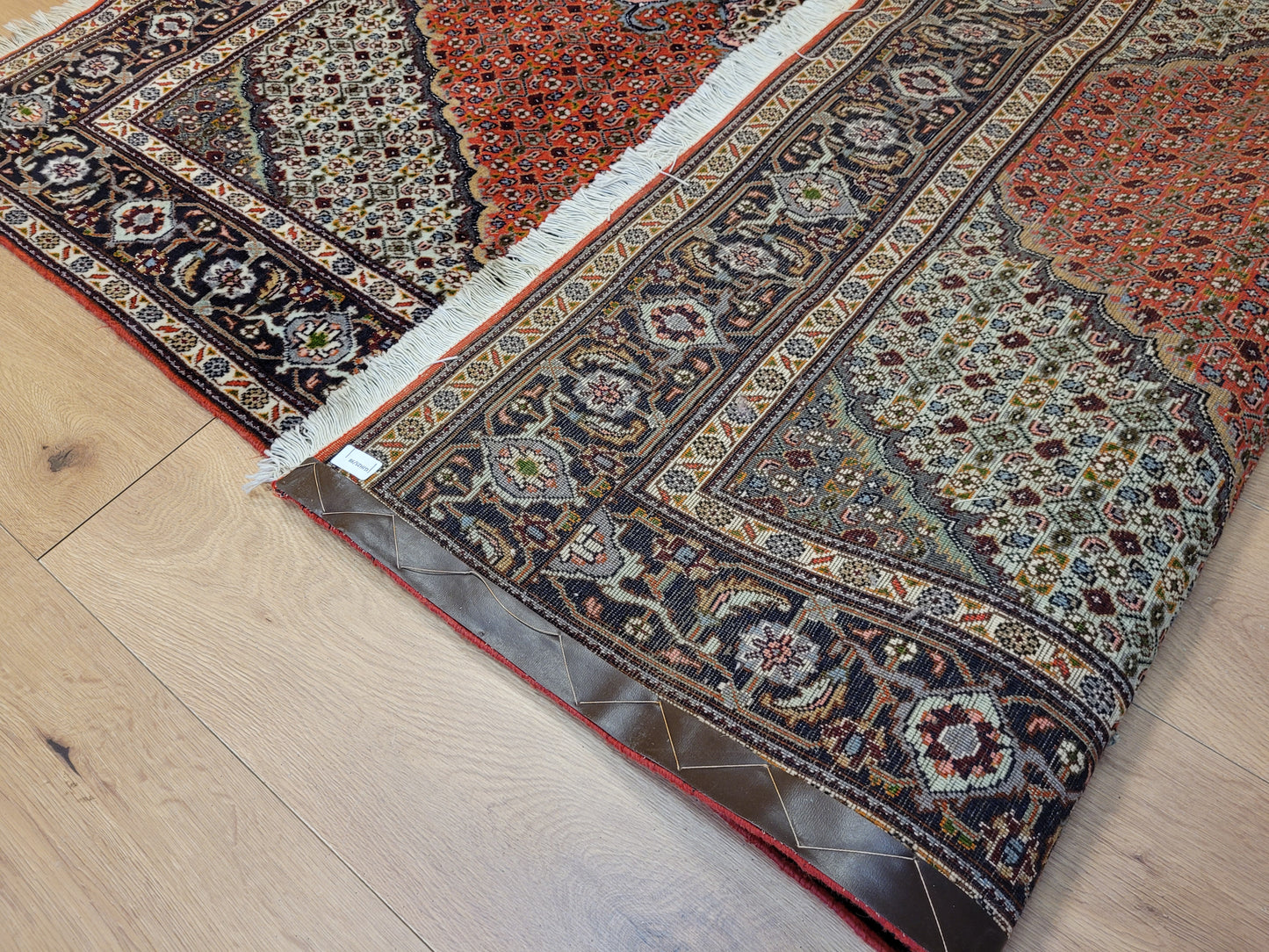 Täbriz Teppich Wolle Medaillon Mauerfeld fein geknüpft