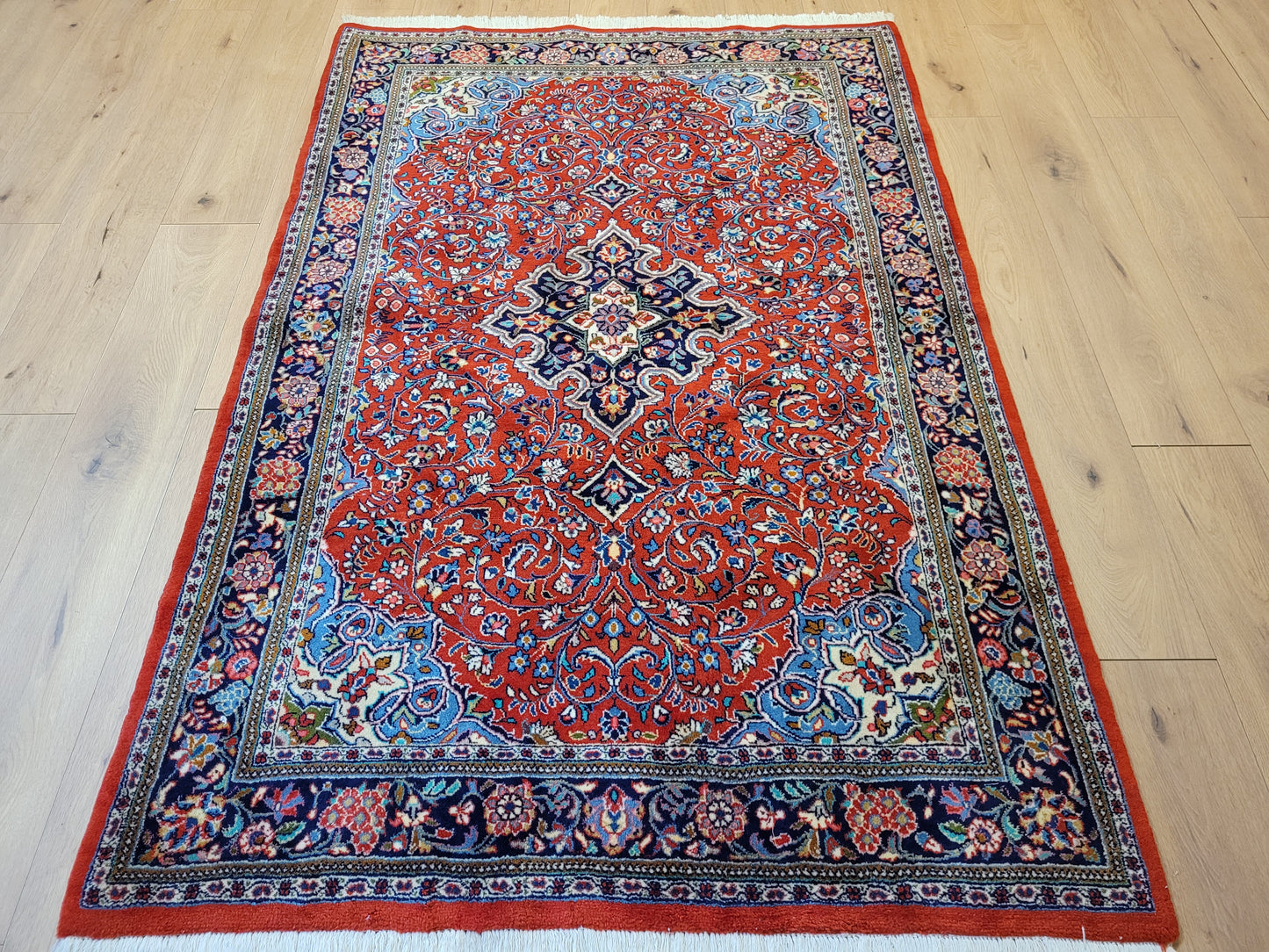 Sarough Teppich Wolle Baumwolle floral Medaillon klassisch