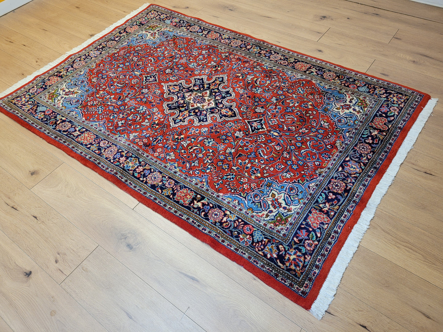 Sarough Teppich Wolle Baumwolle floral Medaillon klassisch