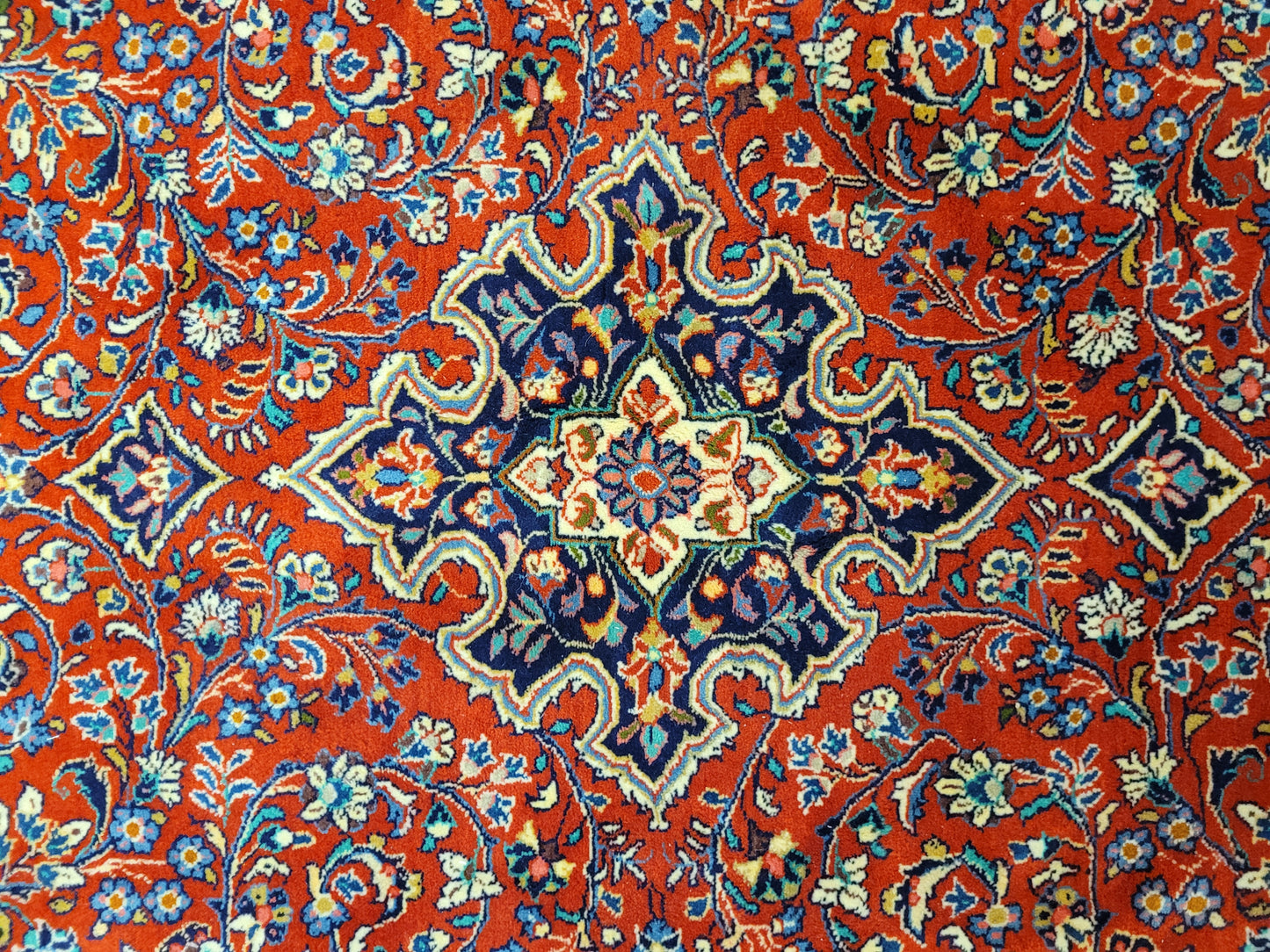 Sarough Teppich Wolle Baumwolle floral Medaillon klassisch