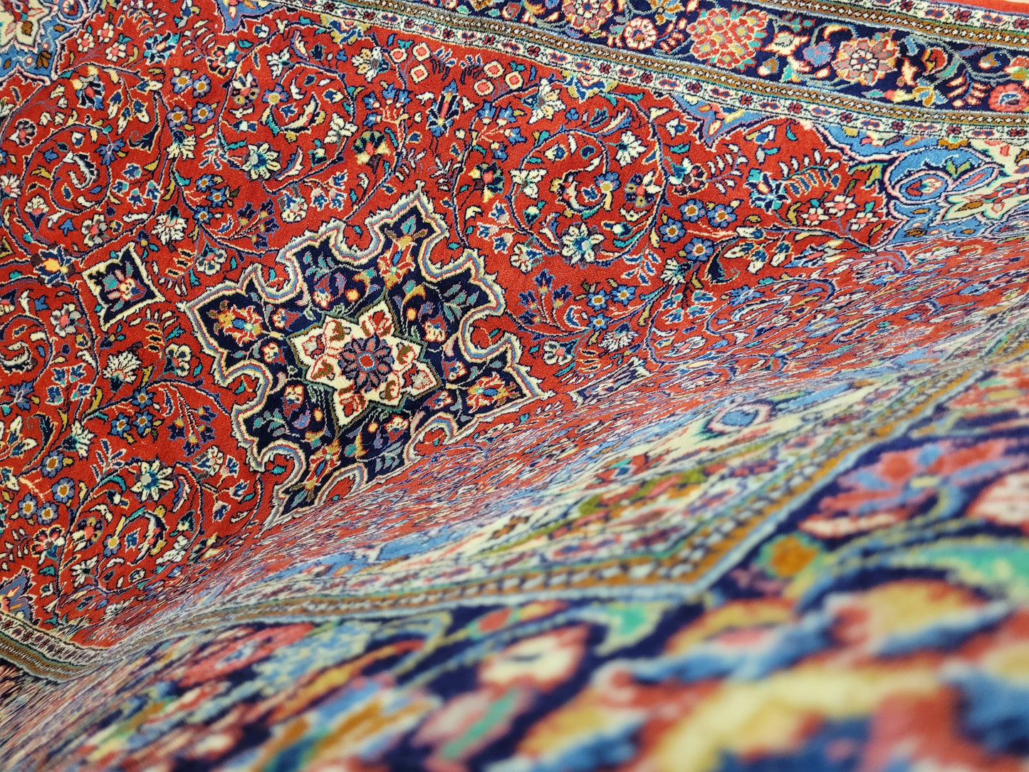 Sarough Teppich Wolle Baumwolle floral Medaillon klassisch