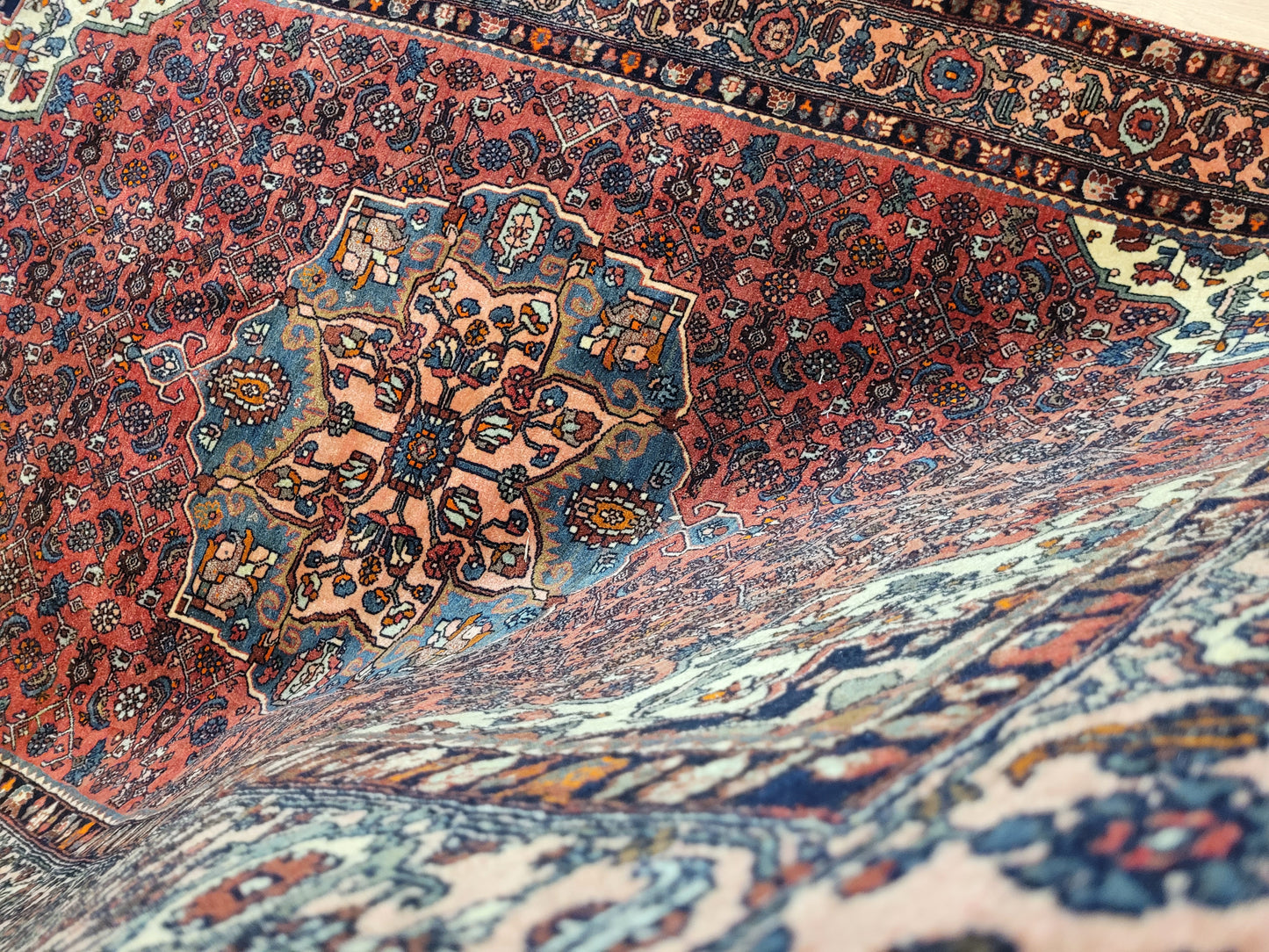 Bidjar Teppich Korkwolle Medaillon florales Muster fein geknüpft