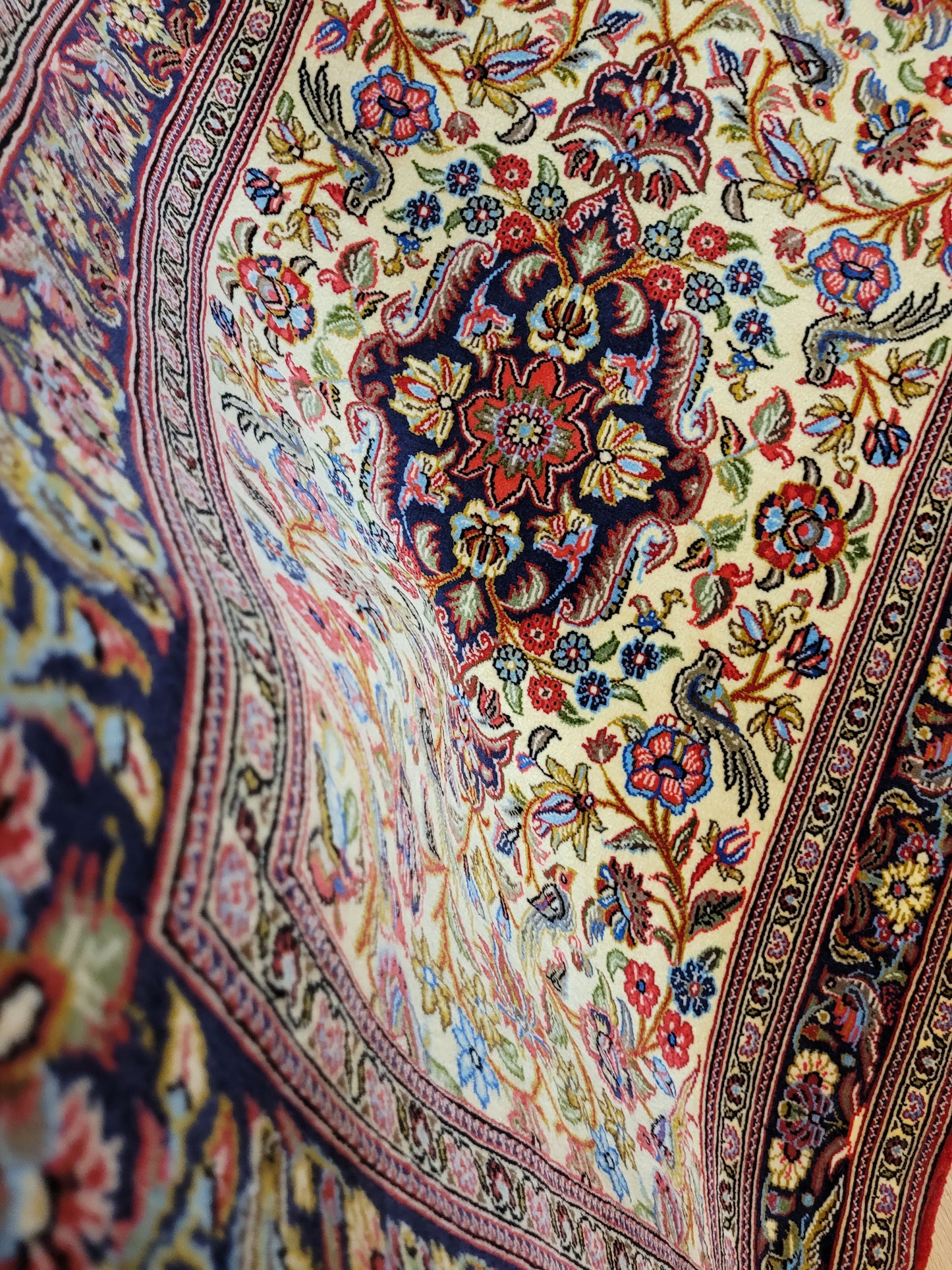 Ghom Läufer Korkwolle floral Vögel feine Knüpfkunst