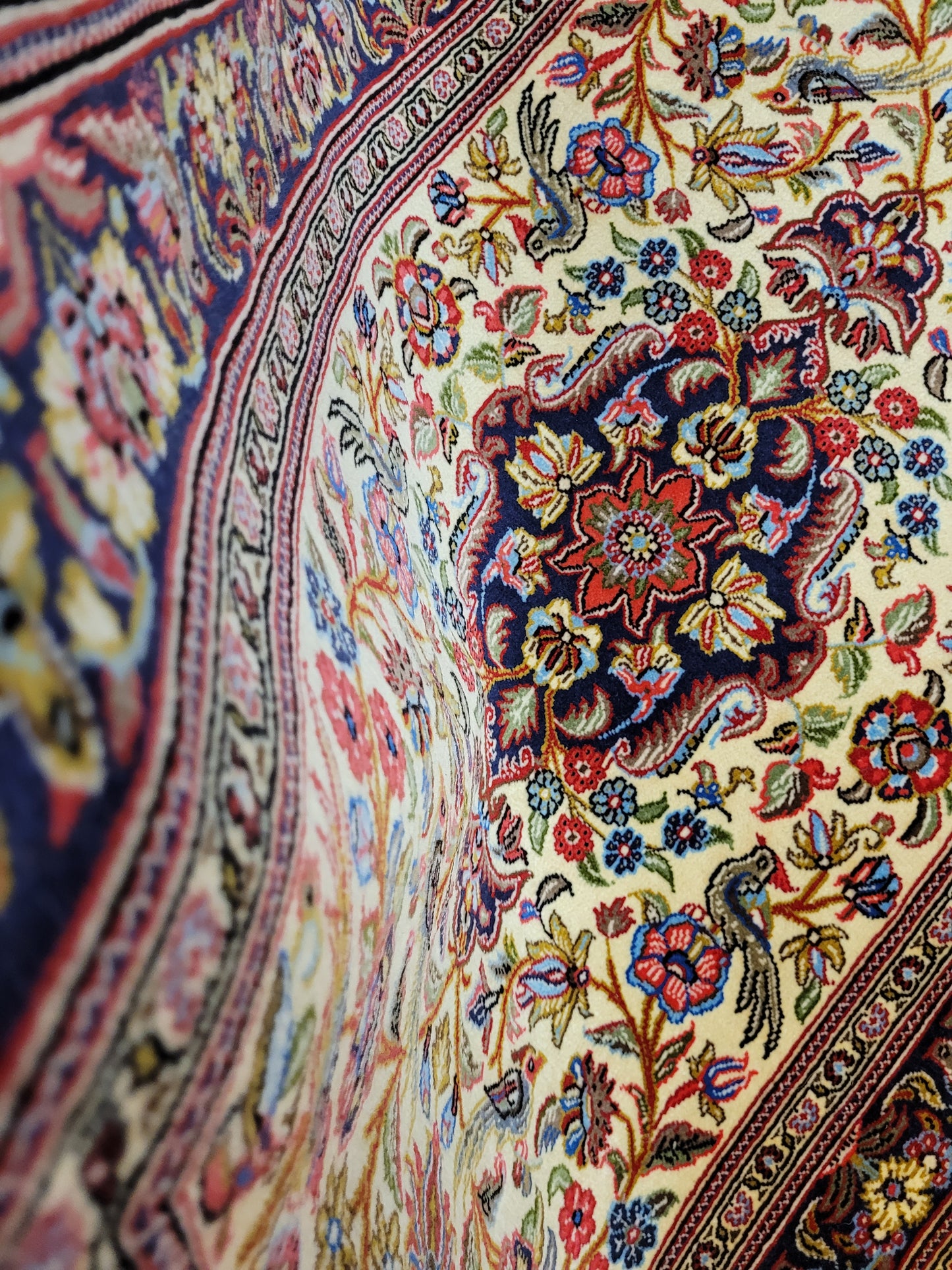 Ghom Läufer Korkwolle floral Vögel feine Knüpfkunst