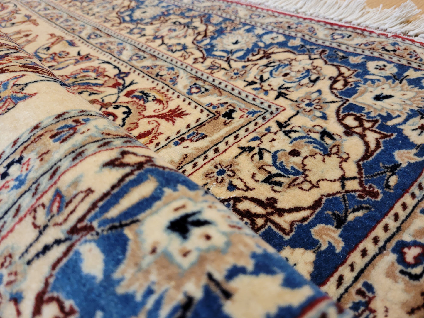 Nain Teppich Wolle Seide florales Medaillon fein geknüpft