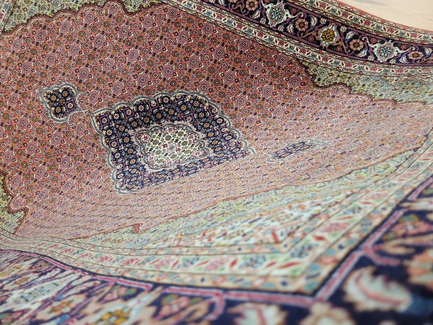 Täbriz Teppich Korkwolle Seide Medaillon fein geknüpft