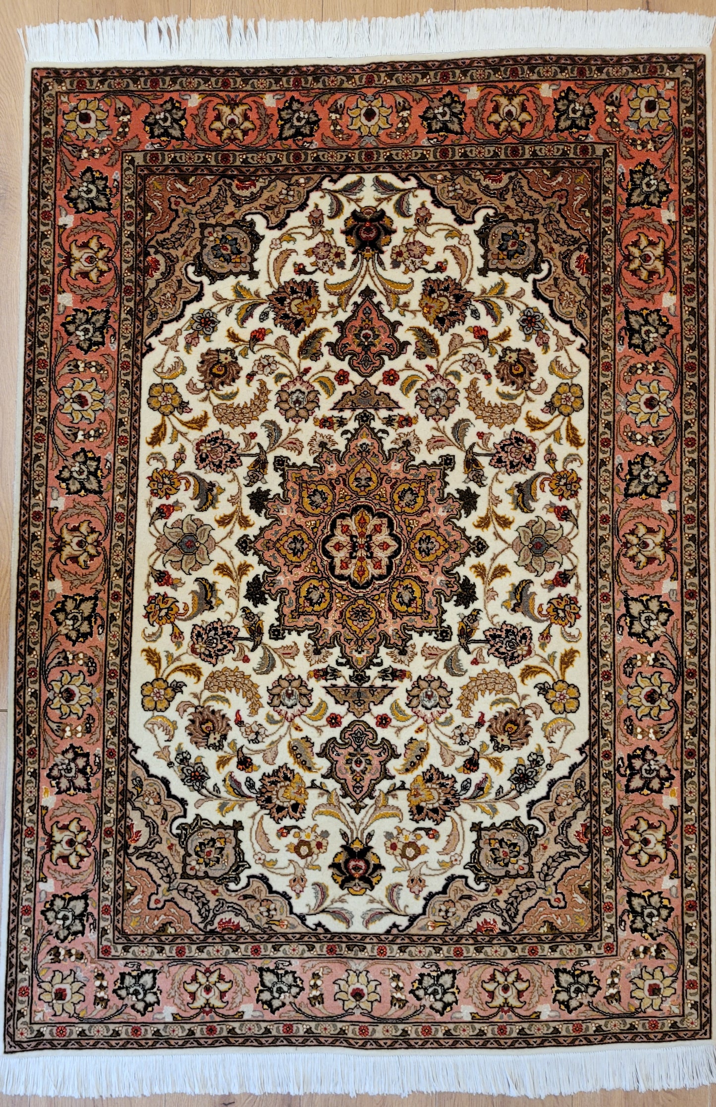 Täbriz Teppich Korkwolle Seide floral Medaillon fein geknüpft