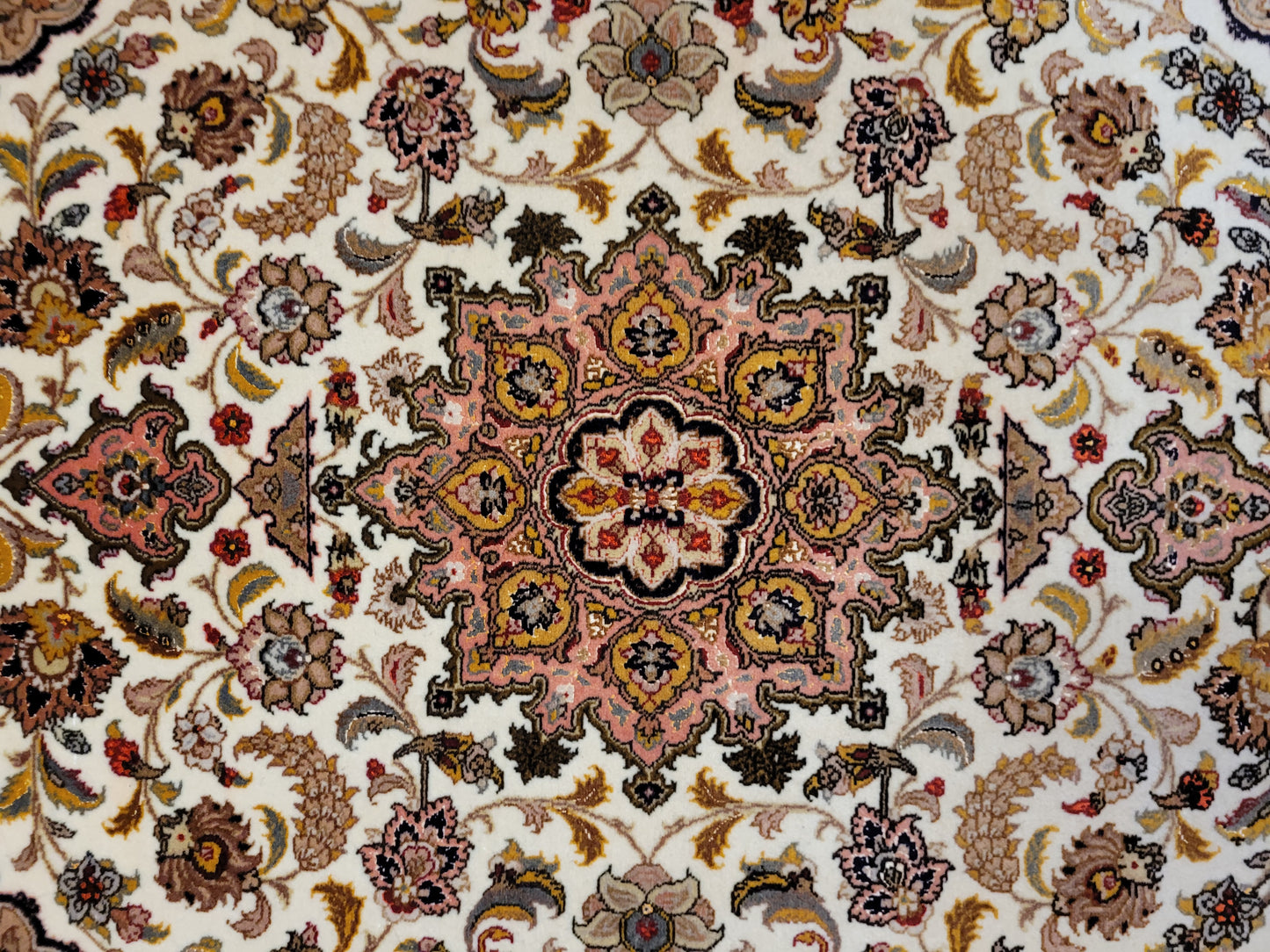 Täbriz Teppich Korkwolle Seide floral Medaillon fein geknüpft