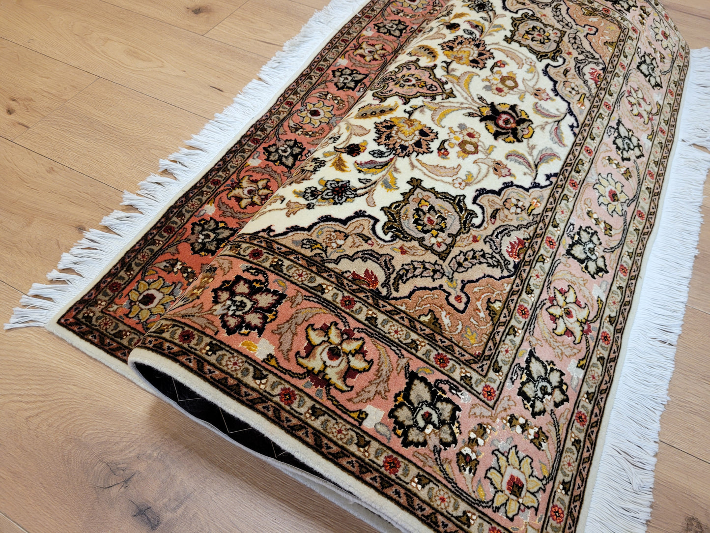 Täbriz Teppich Korkwolle Seide floral Medaillon fein geknüpft