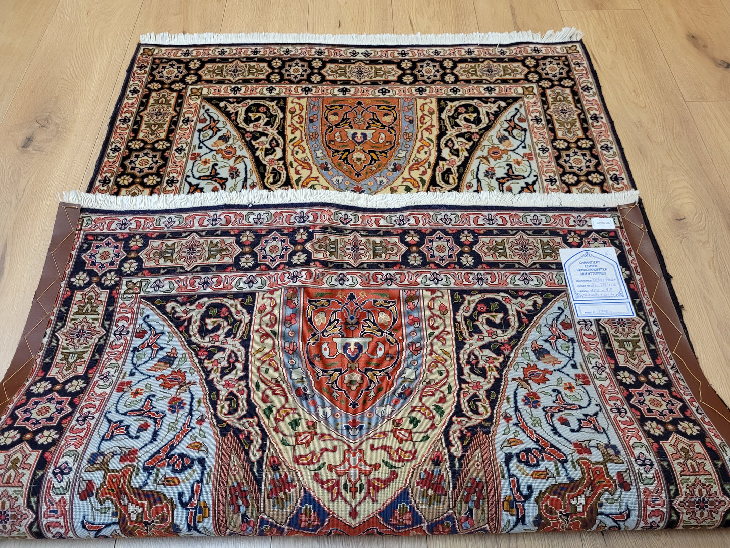 Täbriz Teppich Korkwolle Seide feine Knüpfkunst Medaillonmuster