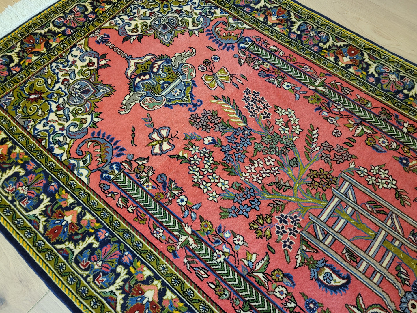 Ghom Teppich Korkwolle Lebensbaum feine Handknüpfung