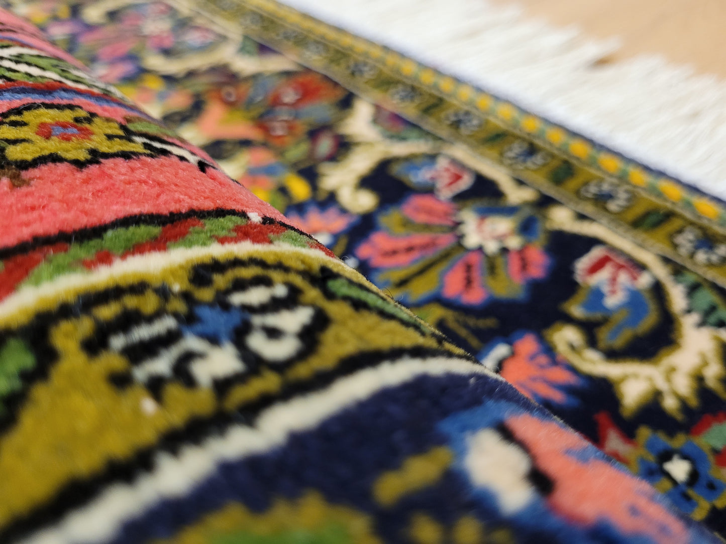 Ghom Teppich Korkwolle Lebensbaum feine Handknüpfung