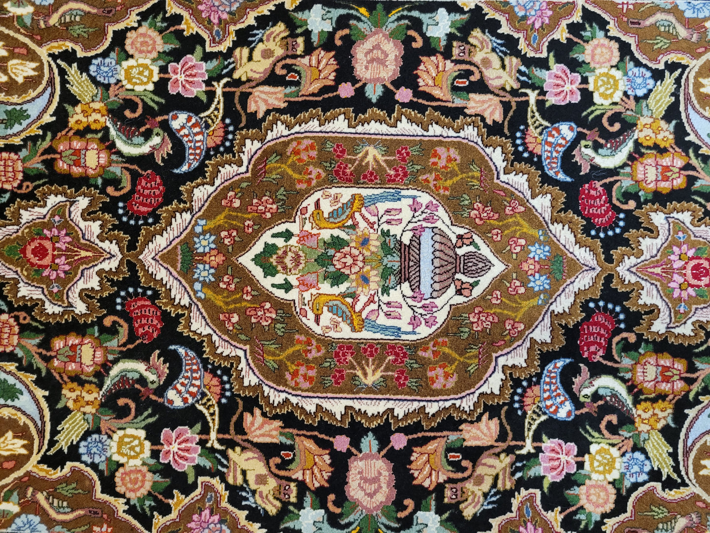 Täbriz Teppich Korkwolle mit Seide Medaillon florales Muster