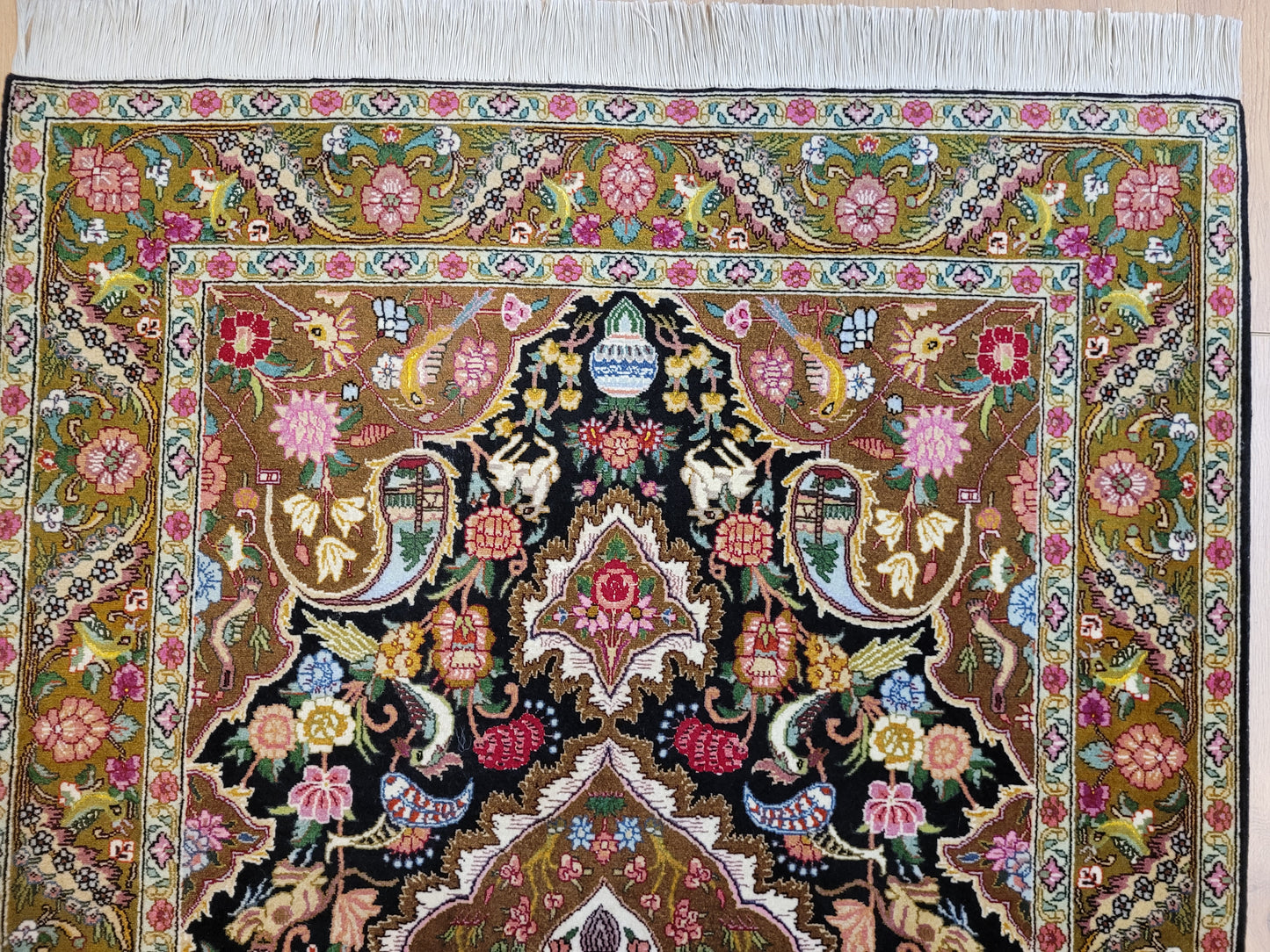 Täbriz Teppich Korkwolle mit Seide Medaillon florales Muster