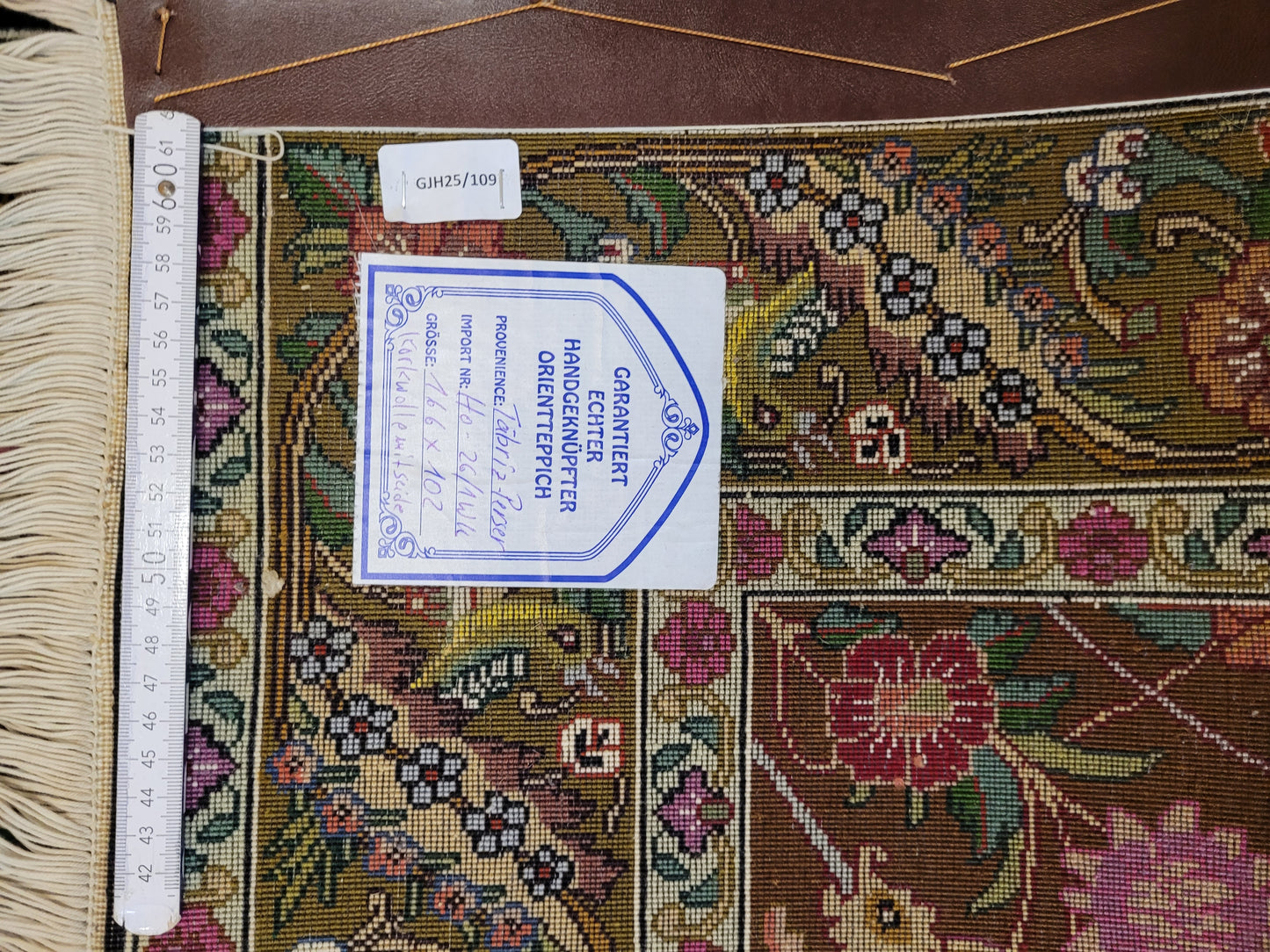 Täbriz Teppich Korkwolle mit Seide Medaillon florales Muster