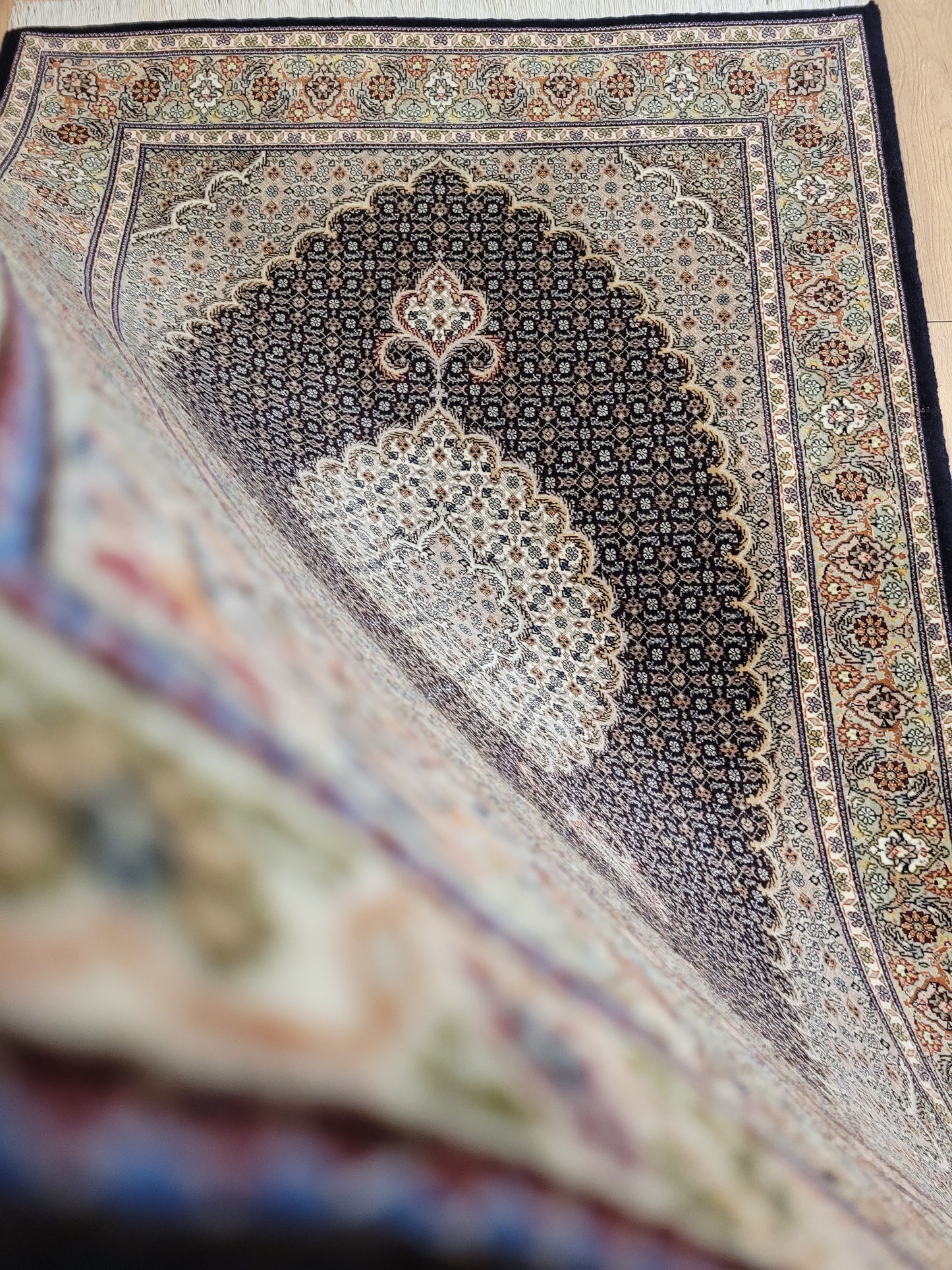 Täbriz Teppich Korkwolle mit Seide feine Knüpfung Medaillon