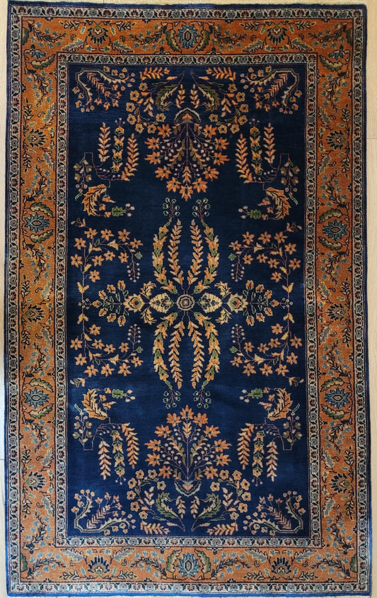 Sarough Teppich Agra florales Muster auf blauem Fond