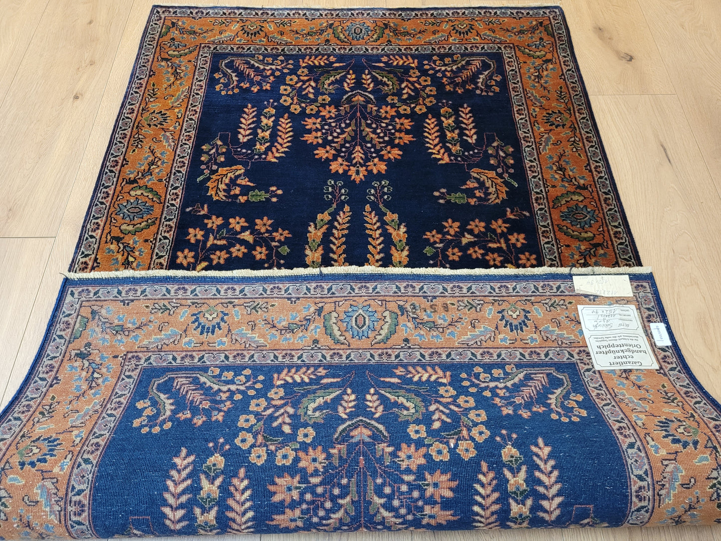 Sarough Teppich Agra florales Muster auf blauem Fond