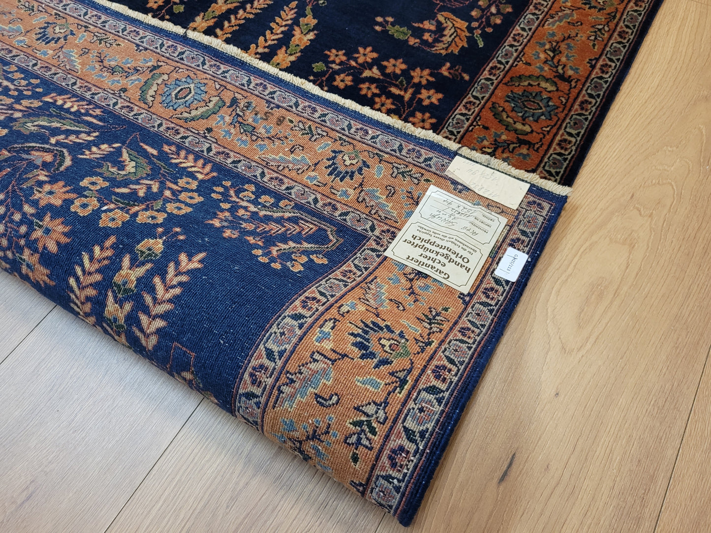 Sarough Teppich Agra florales Muster auf blauem Fond