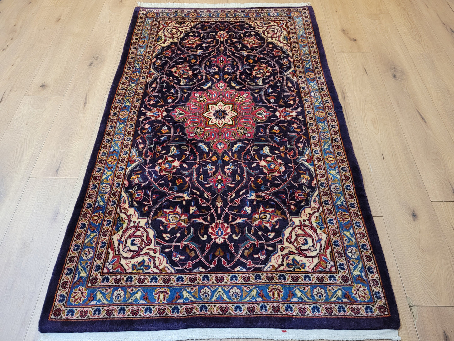 Kashan Teppich Korkwolle feine Knüpfung Medaillon Design