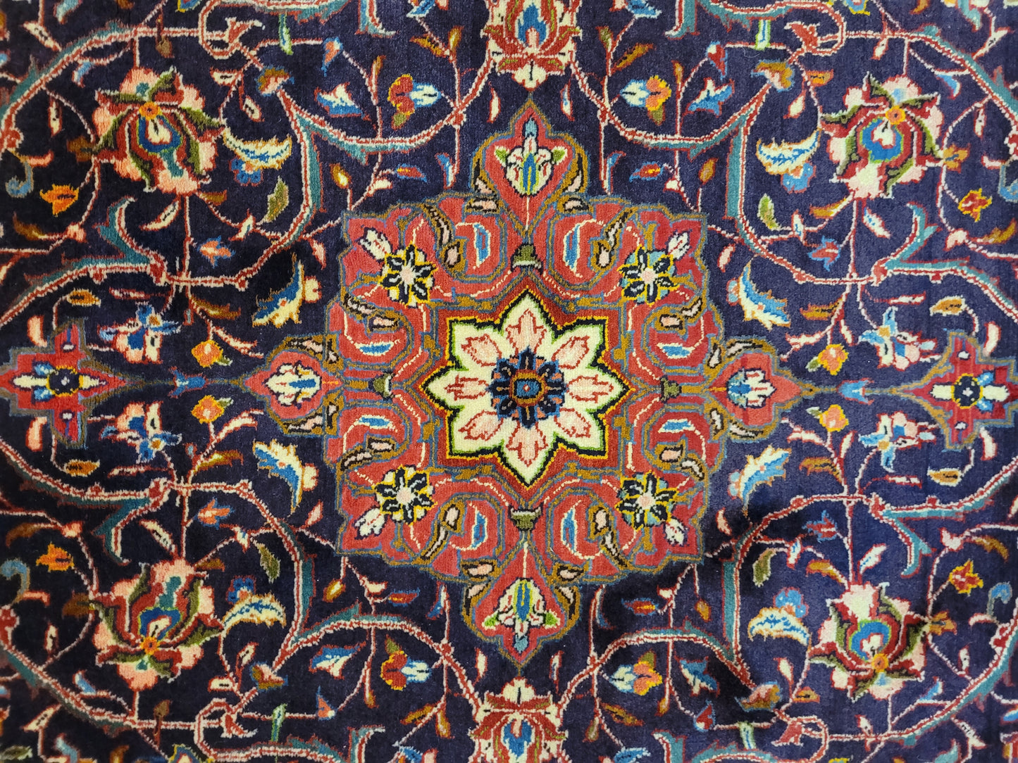 Kashan Teppich Korkwolle feine Knüpfung Medaillon Design
