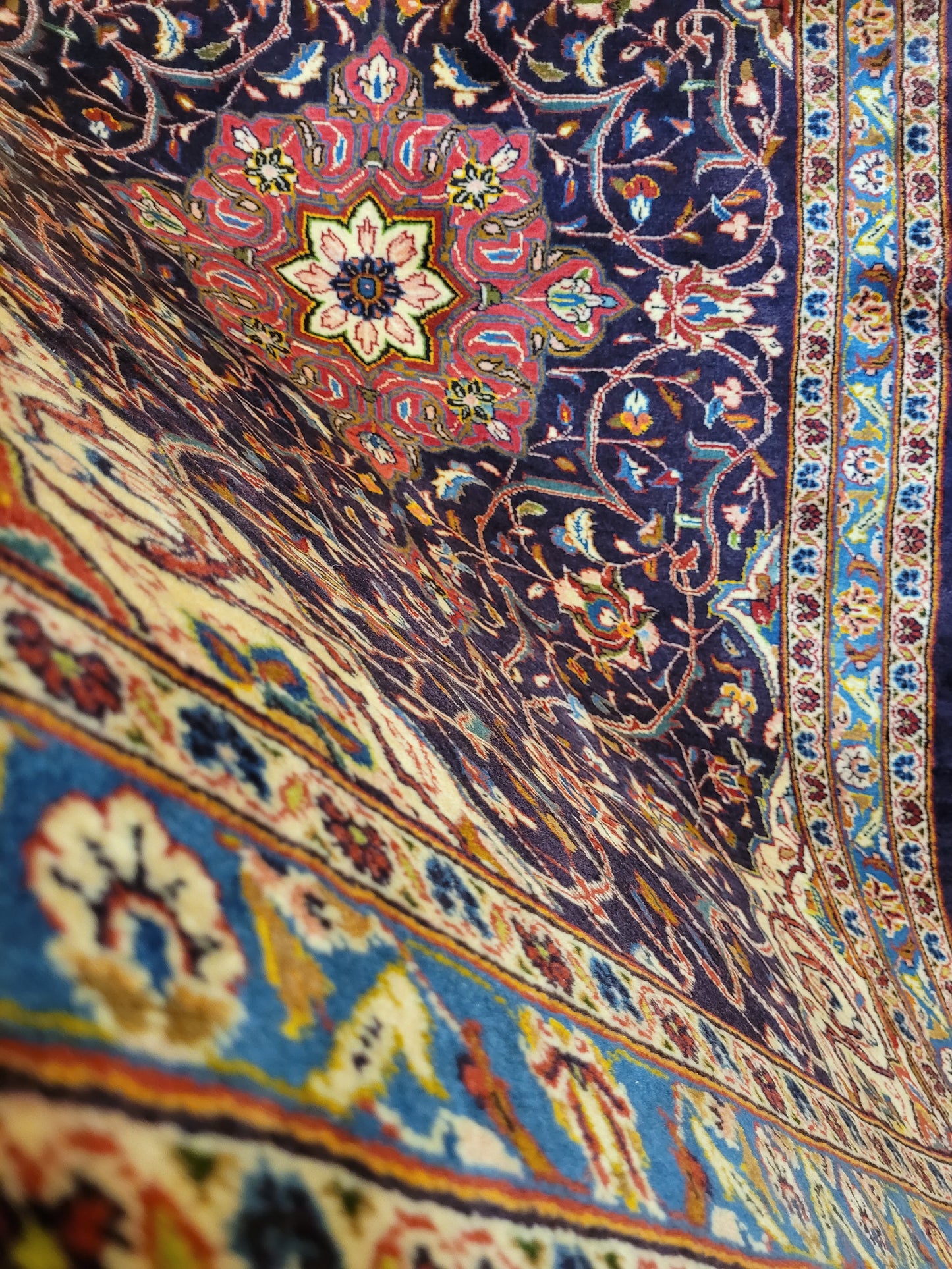 Kashan Teppich Korkwolle feine Knüpfung Medaillon Design