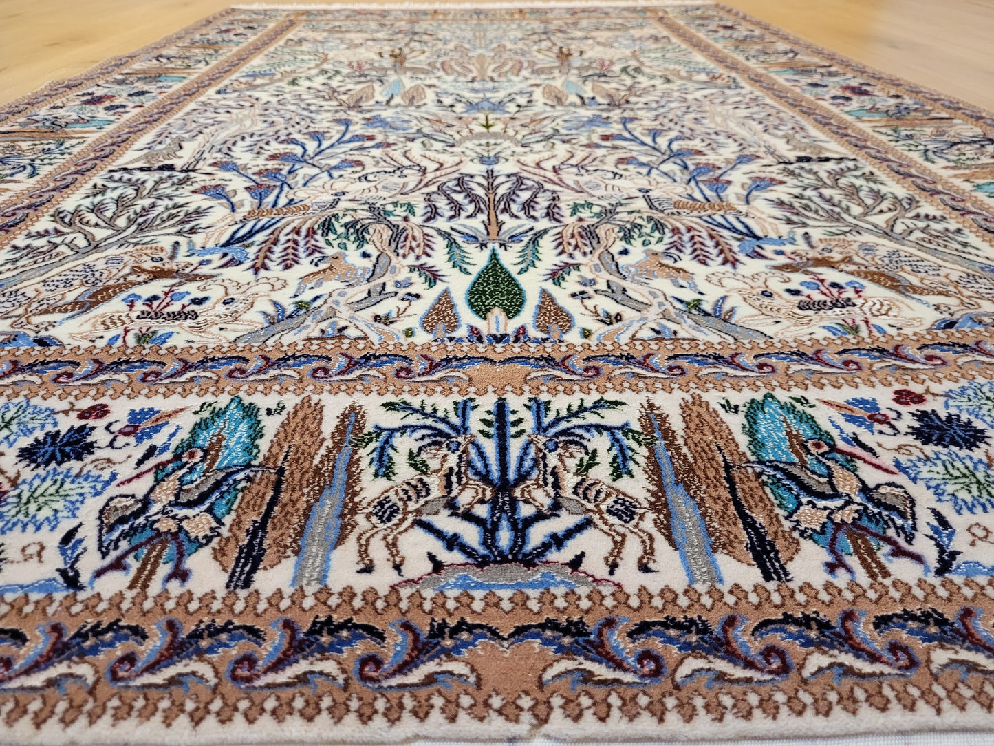 Nain Teppich Korkwolle mit Seide feine Jagdszene detailreich