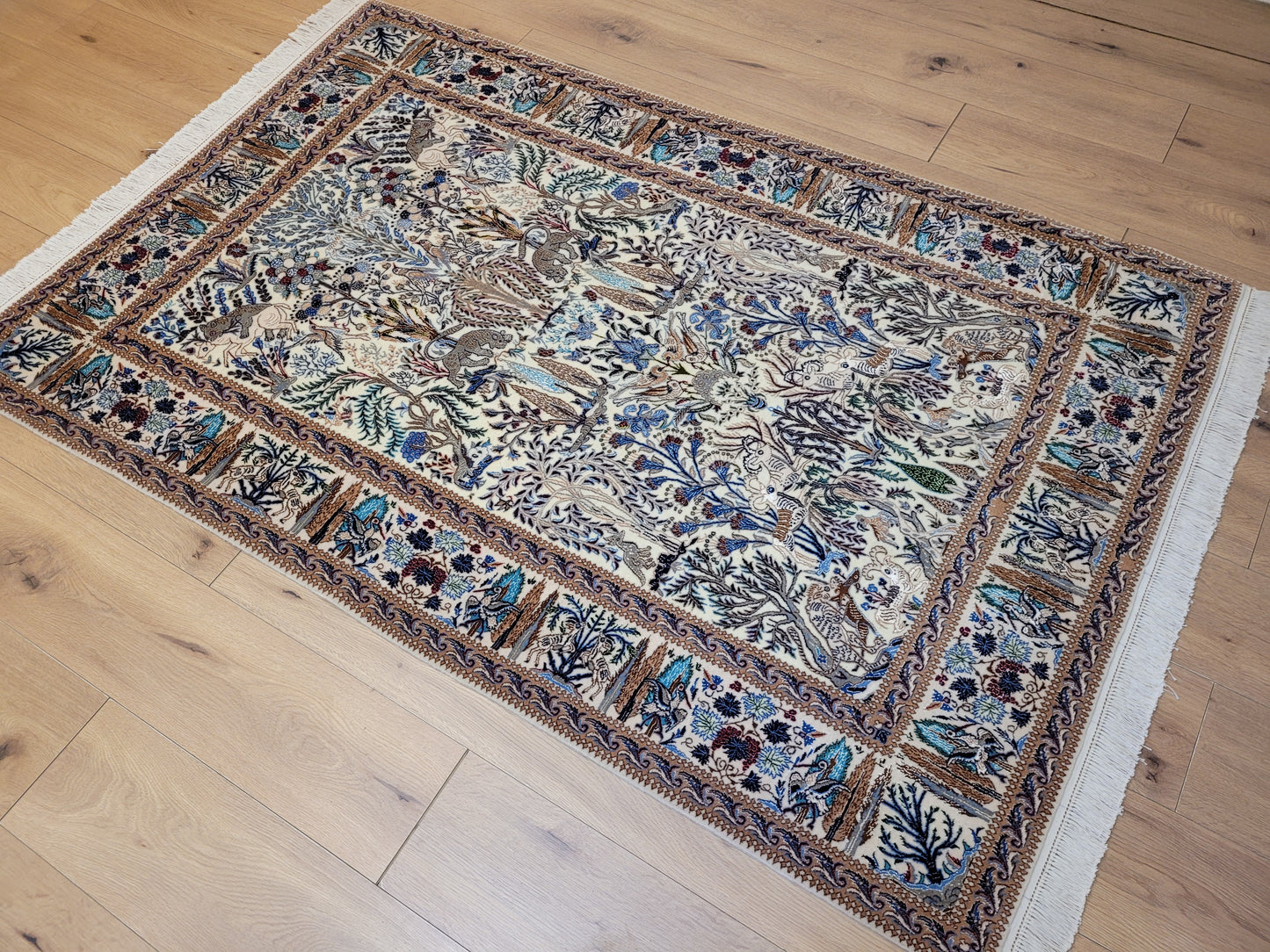 Nain Teppich Korkwolle mit Seide feine Jagdszene detailreich