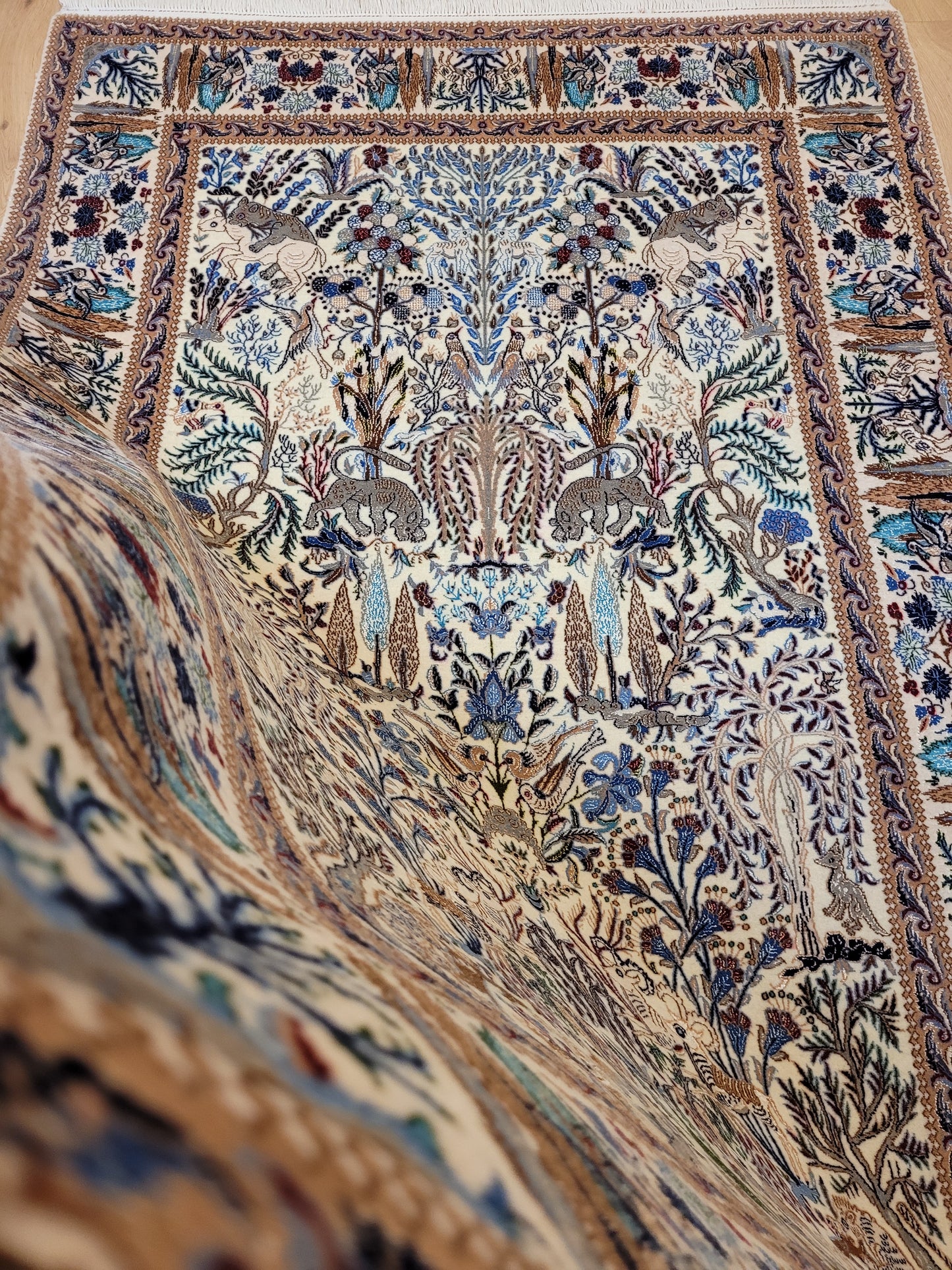 Nain Teppich Korkwolle mit Seide feine Jagdszene detailreich