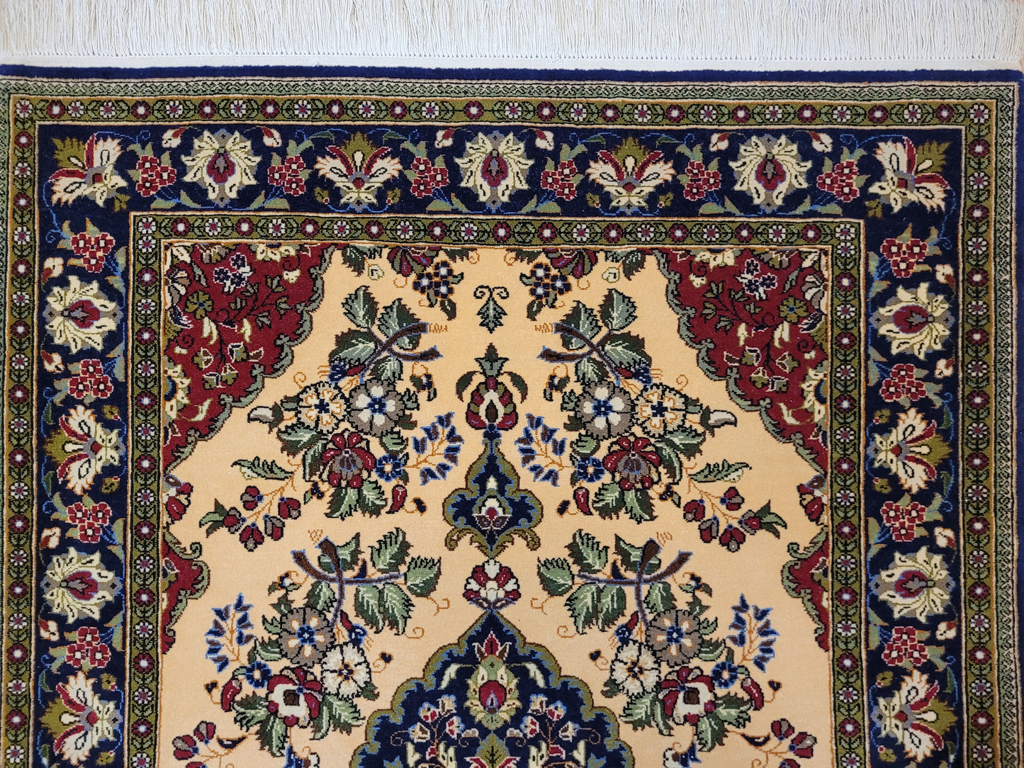 Ghom Teppich Korkwolle floral feine Knüpfung