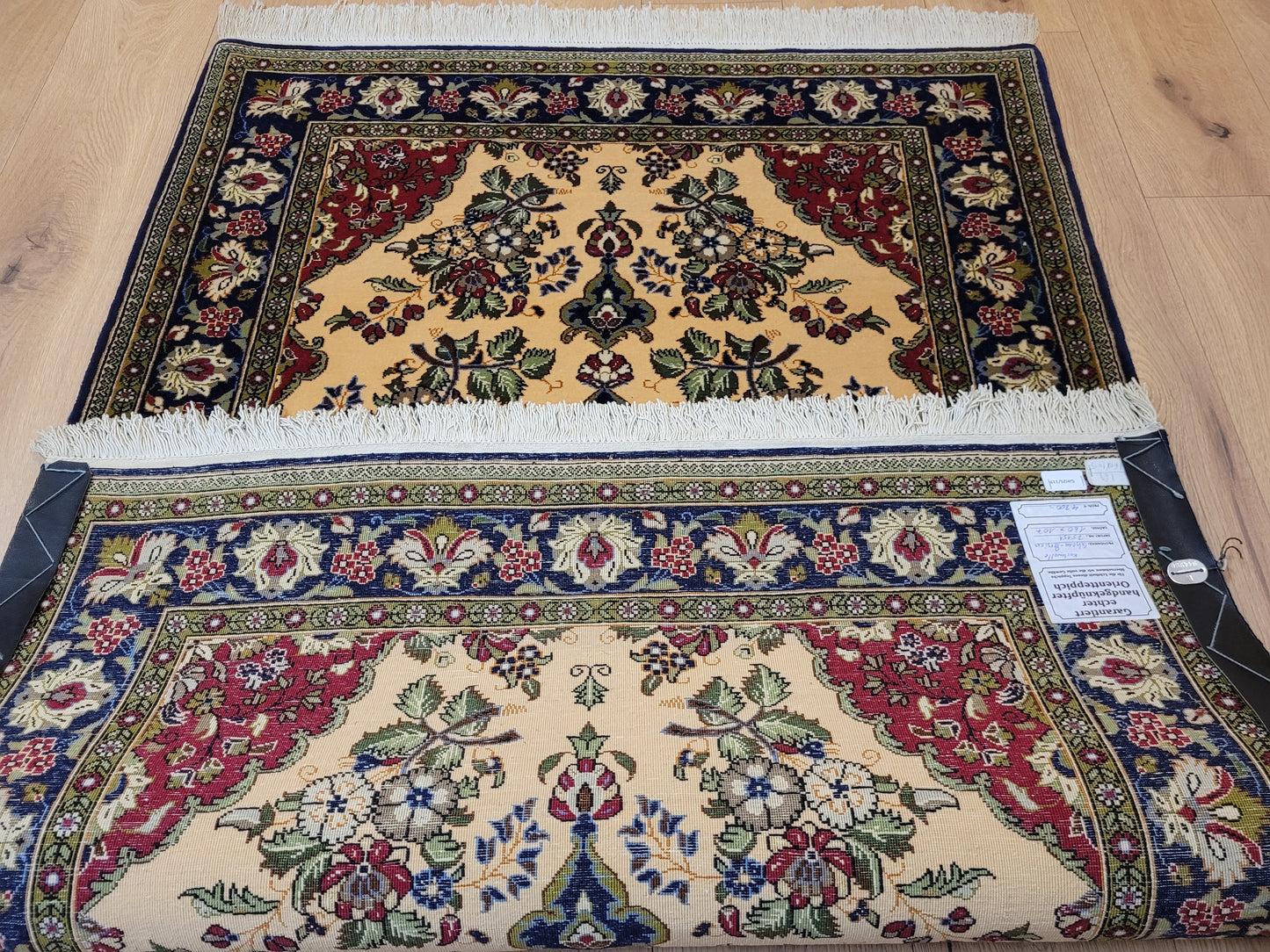 Ghom Teppich Korkwolle floral feine Knüpfung