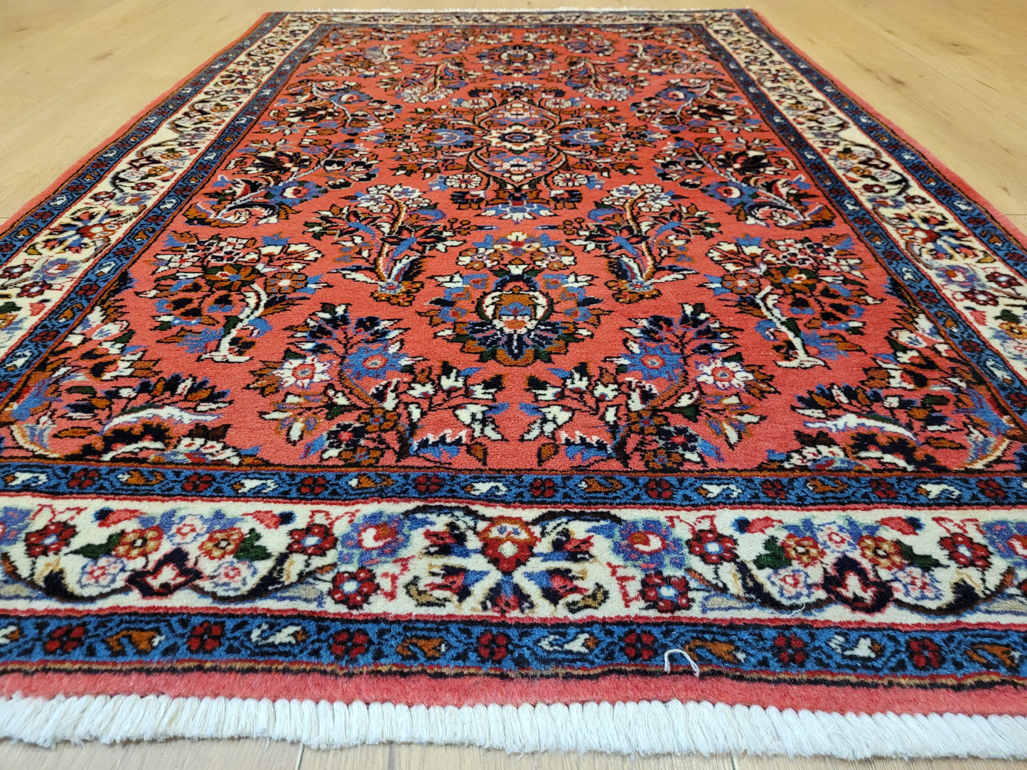 Sarough Teppich reine Wolle florales Medaillonmuster feine Knüpfung