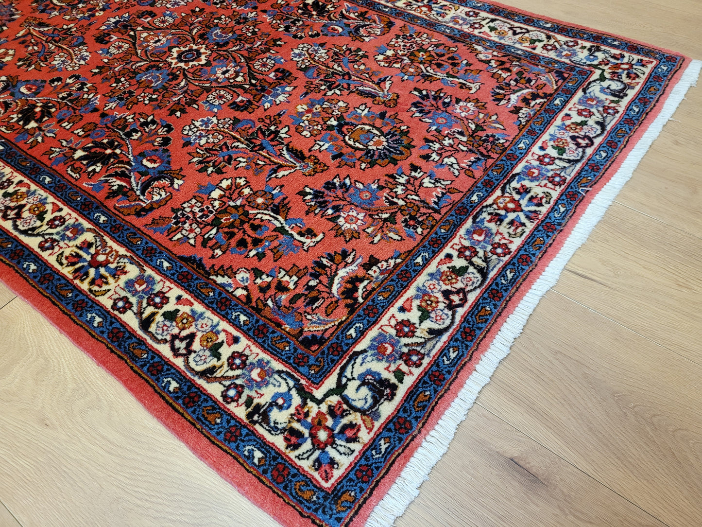 Sarough Teppich reine Wolle florales Medaillonmuster feine Knüpfung