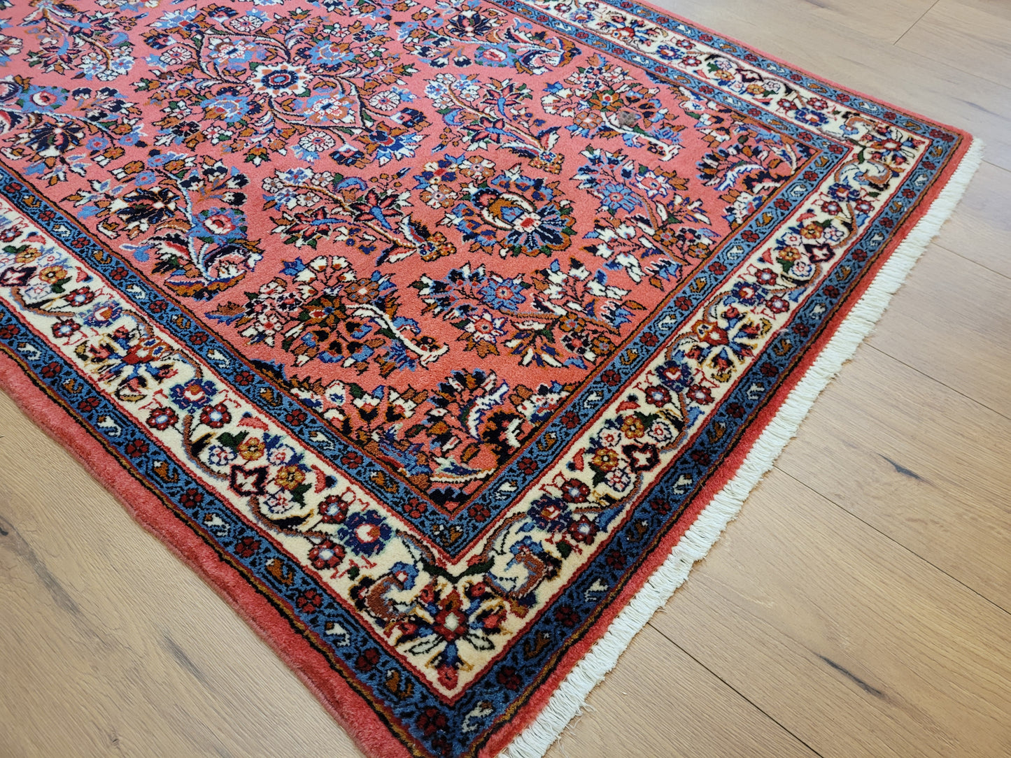 Sarough Teppich reine Wolle florales Medaillonmuster feine Knüpfung