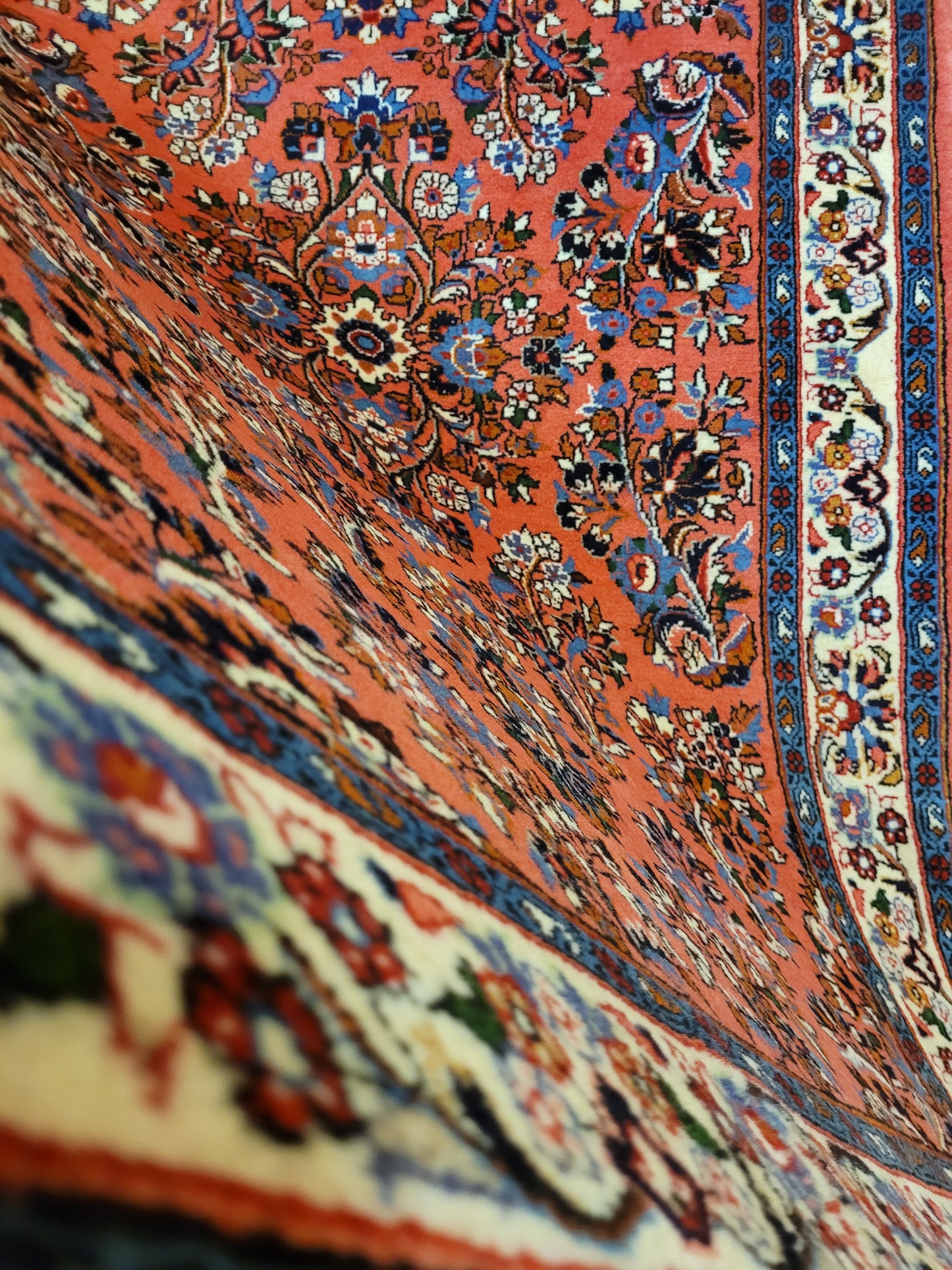 Sarough Teppich reine Wolle florales Medaillonmuster feine Knüpfung