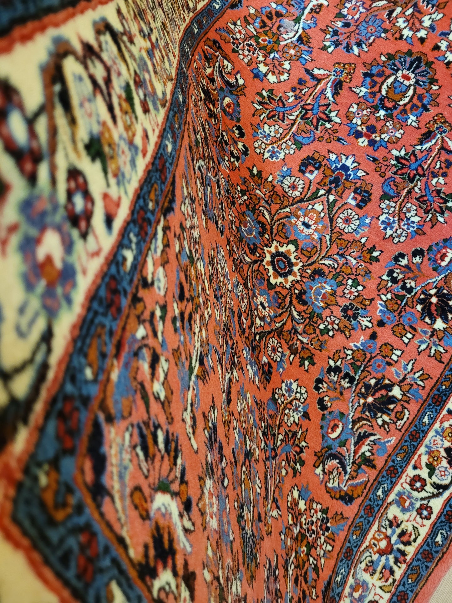 Sarough Teppich reine Wolle florales Medaillonmuster feine Knüpfung