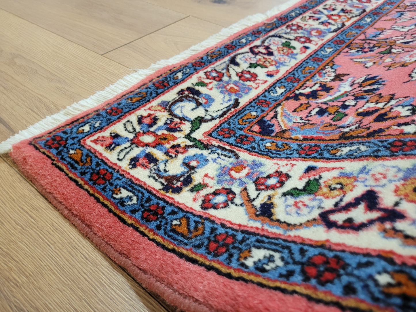 Sarough Teppich reine Wolle florales Medaillonmuster feine Knüpfung