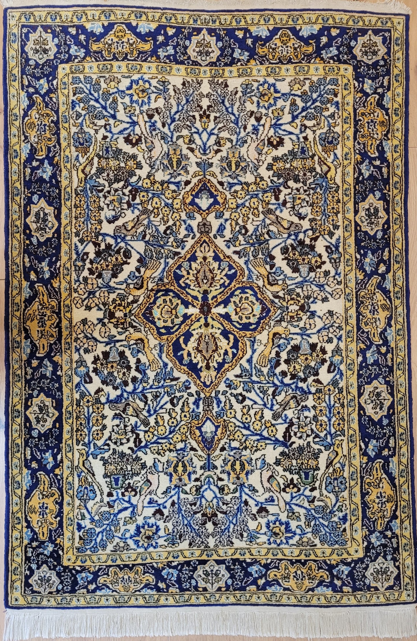 Ghom Teppich Korkwolle mit Seide florales Medaillon feine Knüpfung