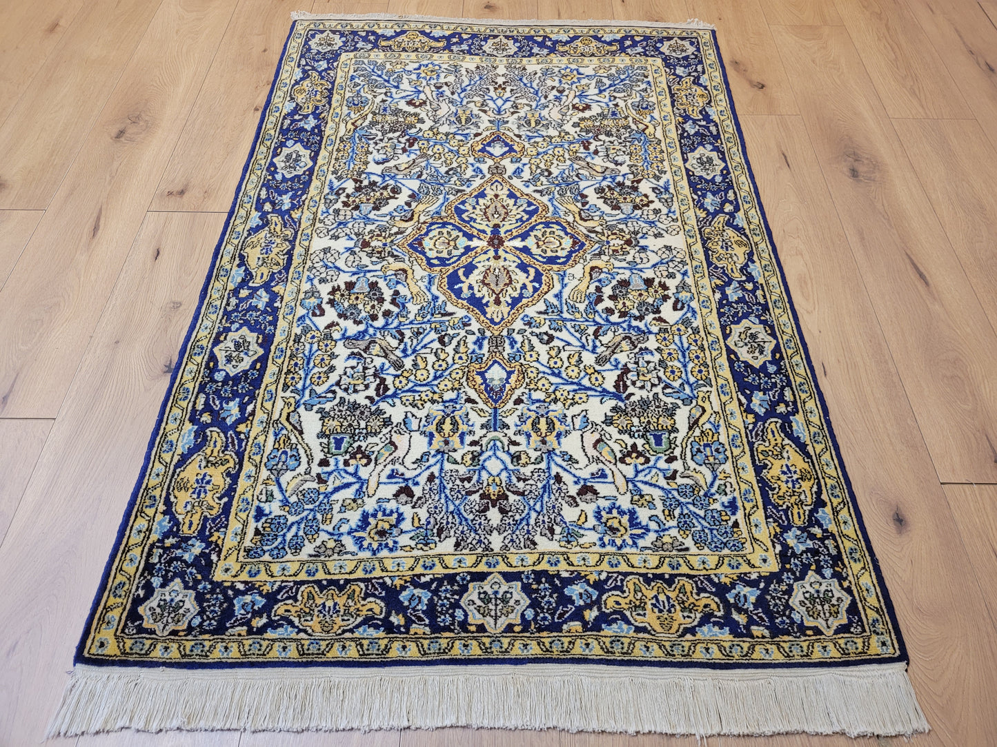 Ghom Teppich Korkwolle mit Seide florales Medaillon feine Knüpfung