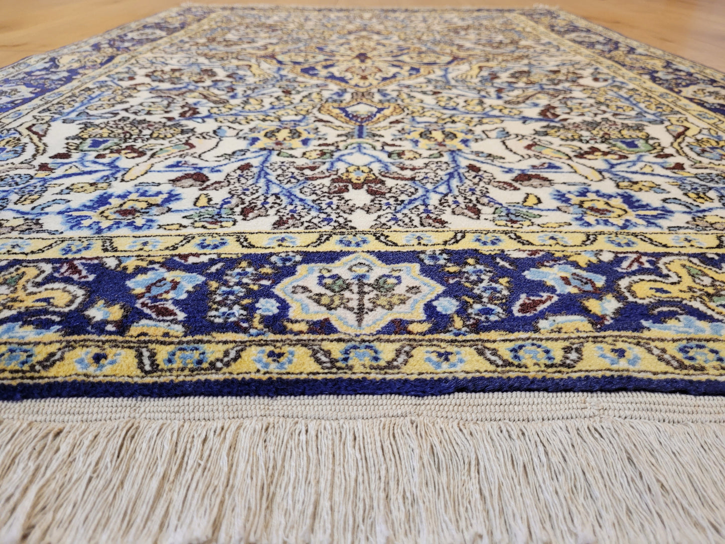 Ghom Teppich Korkwolle mit Seide florales Medaillon feine Knüpfung