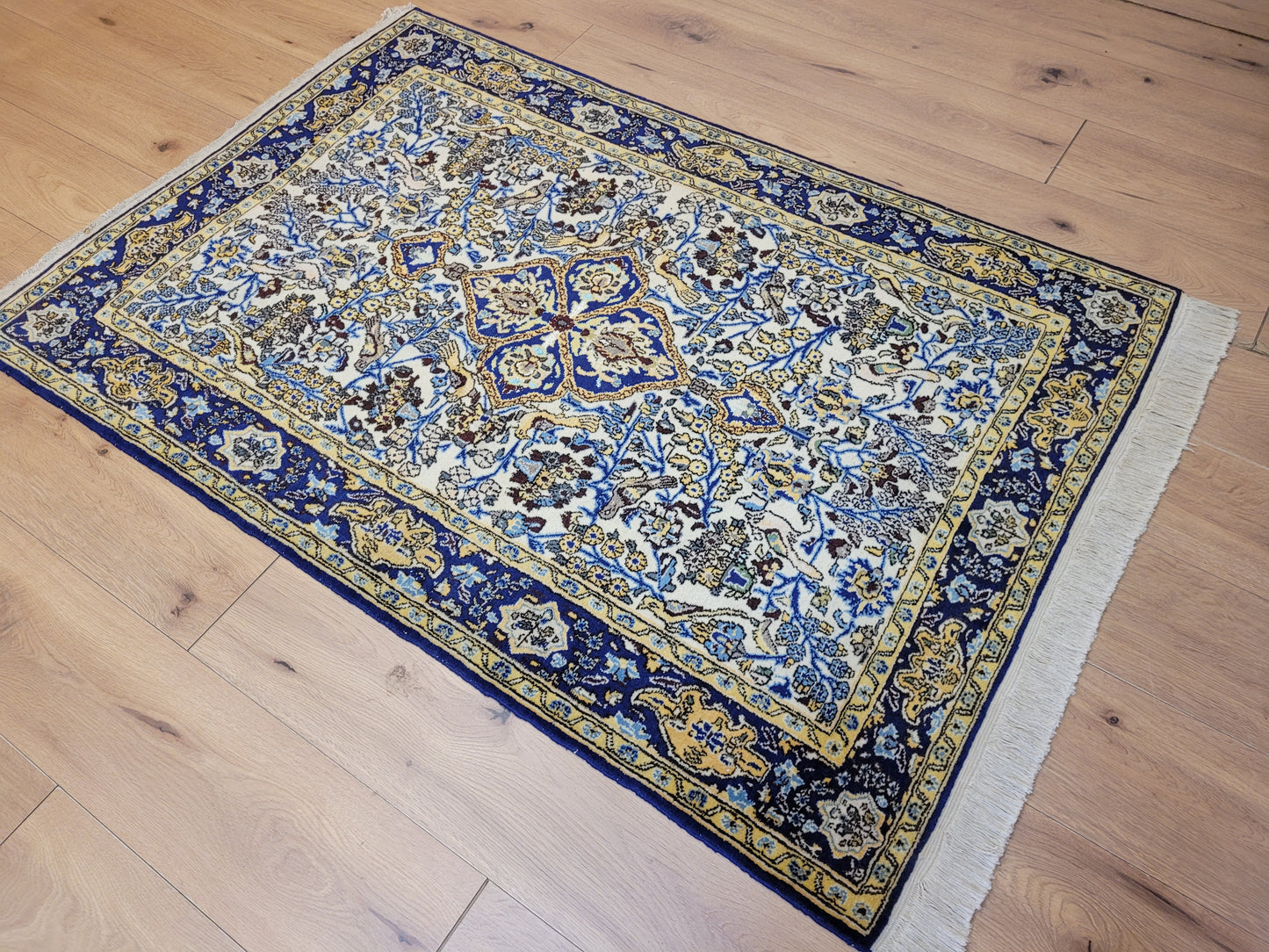 Ghom Teppich Korkwolle mit Seide florales Medaillon feine Knüpfung