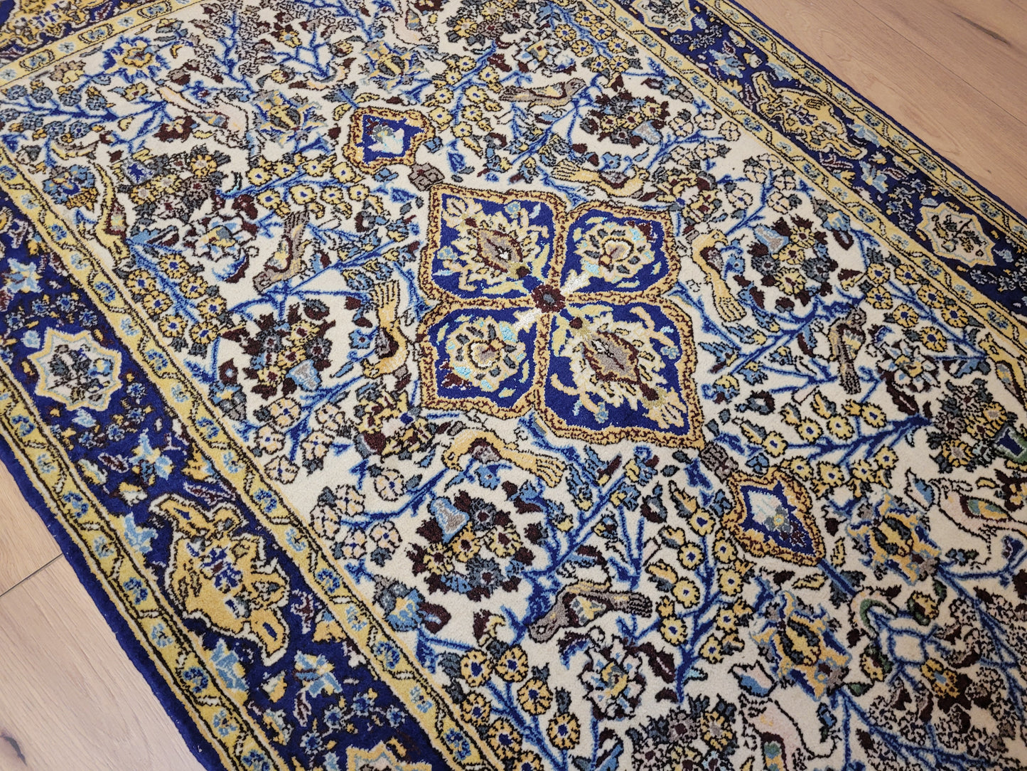 Ghom Teppich Korkwolle mit Seide florales Medaillon feine Knüpfung