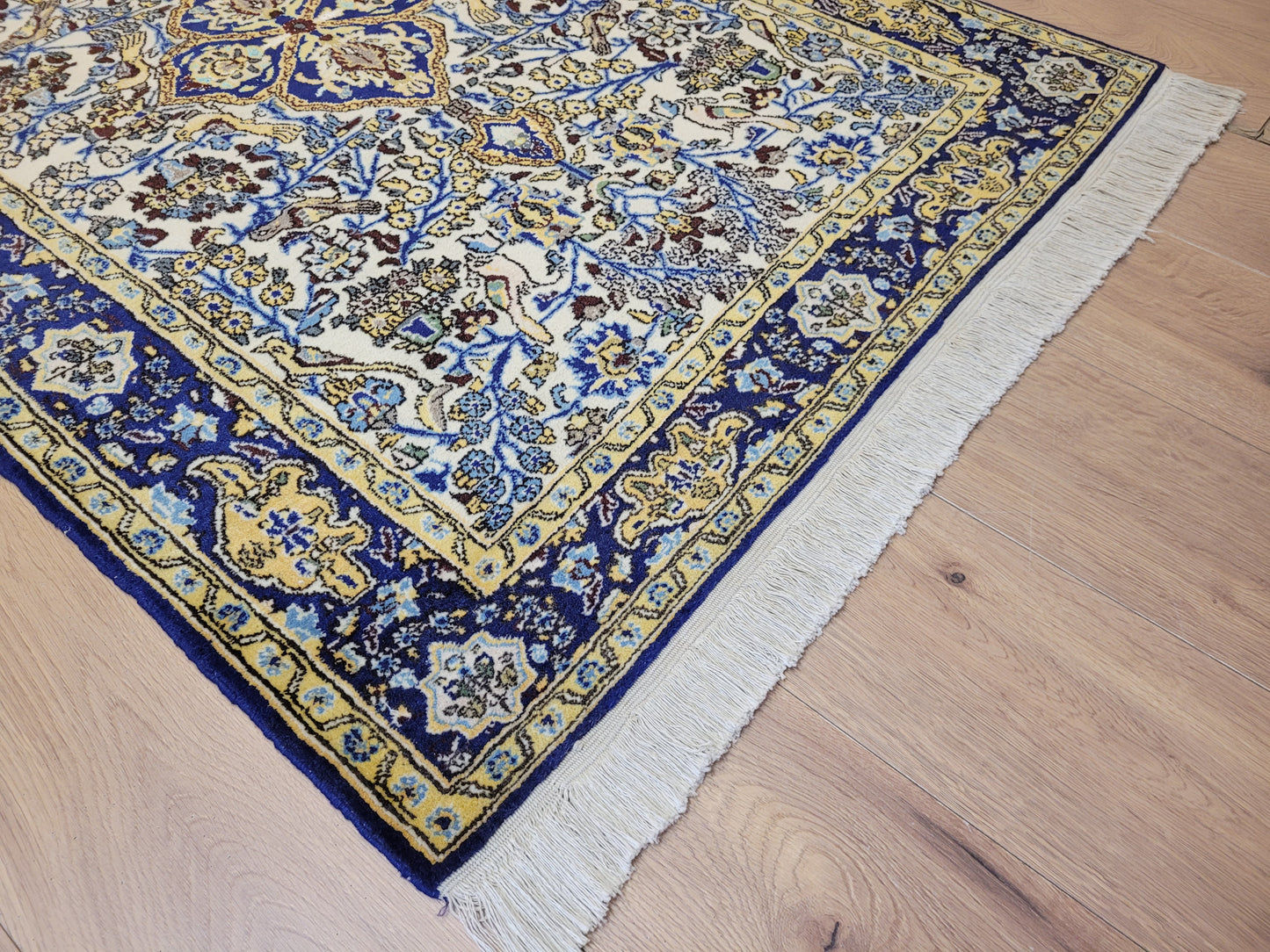 Ghom Teppich Korkwolle mit Seide florales Medaillon feine Knüpfung