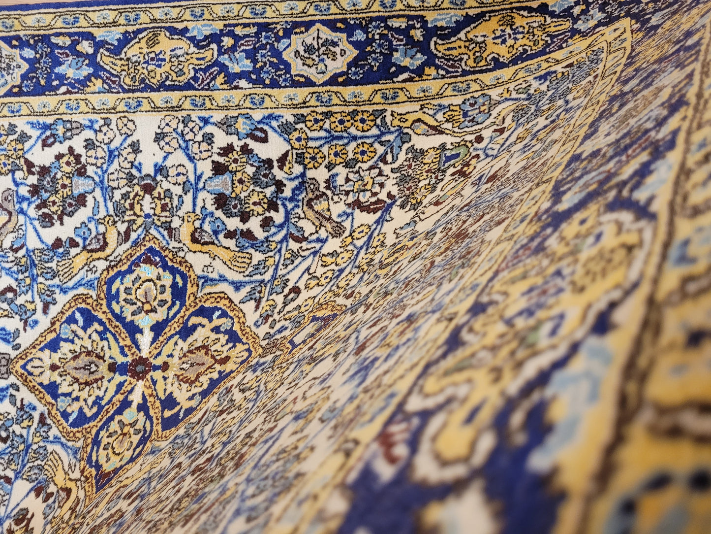 Ghom Teppich Korkwolle mit Seide florales Medaillon feine Knüpfung