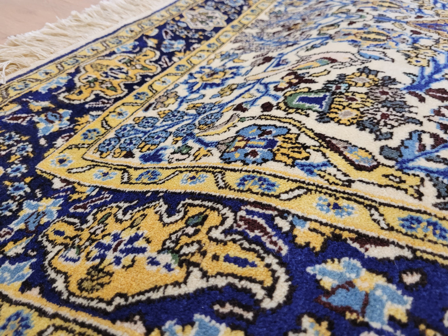 Ghom Teppich Korkwolle mit Seide florales Medaillon feine Knüpfung