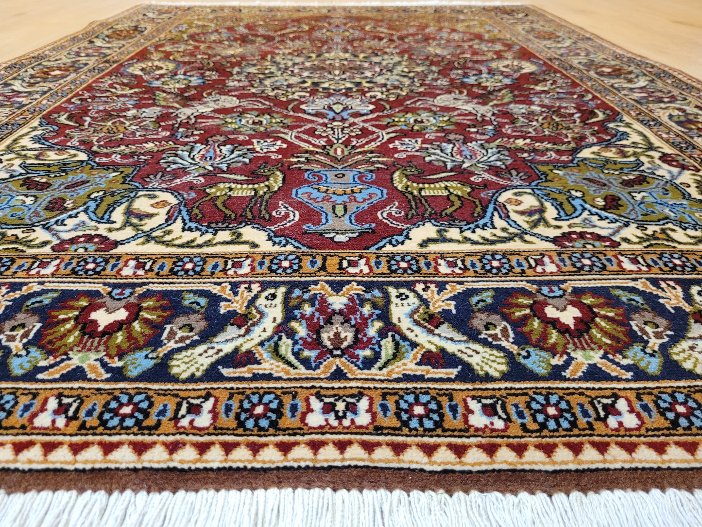 Ghom Teppich Korkwolle figürlich florales Medaillon detailreich