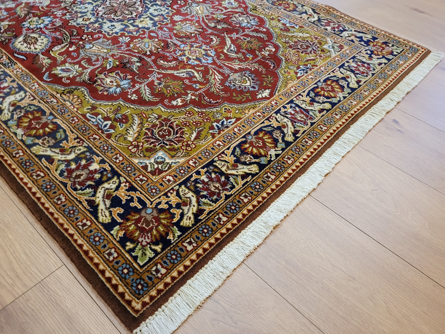 Ghom Teppich Korkwolle figürlich florales Medaillon detailreich