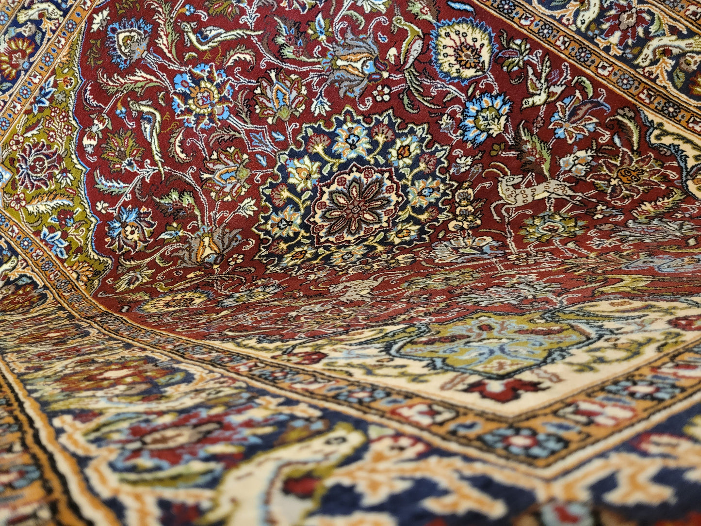 Ghom Teppich Korkwolle figürlich florales Medaillon detailreich