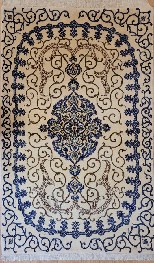 Kaschan Teppich Korkwolle florales Medaillon helles Design fein